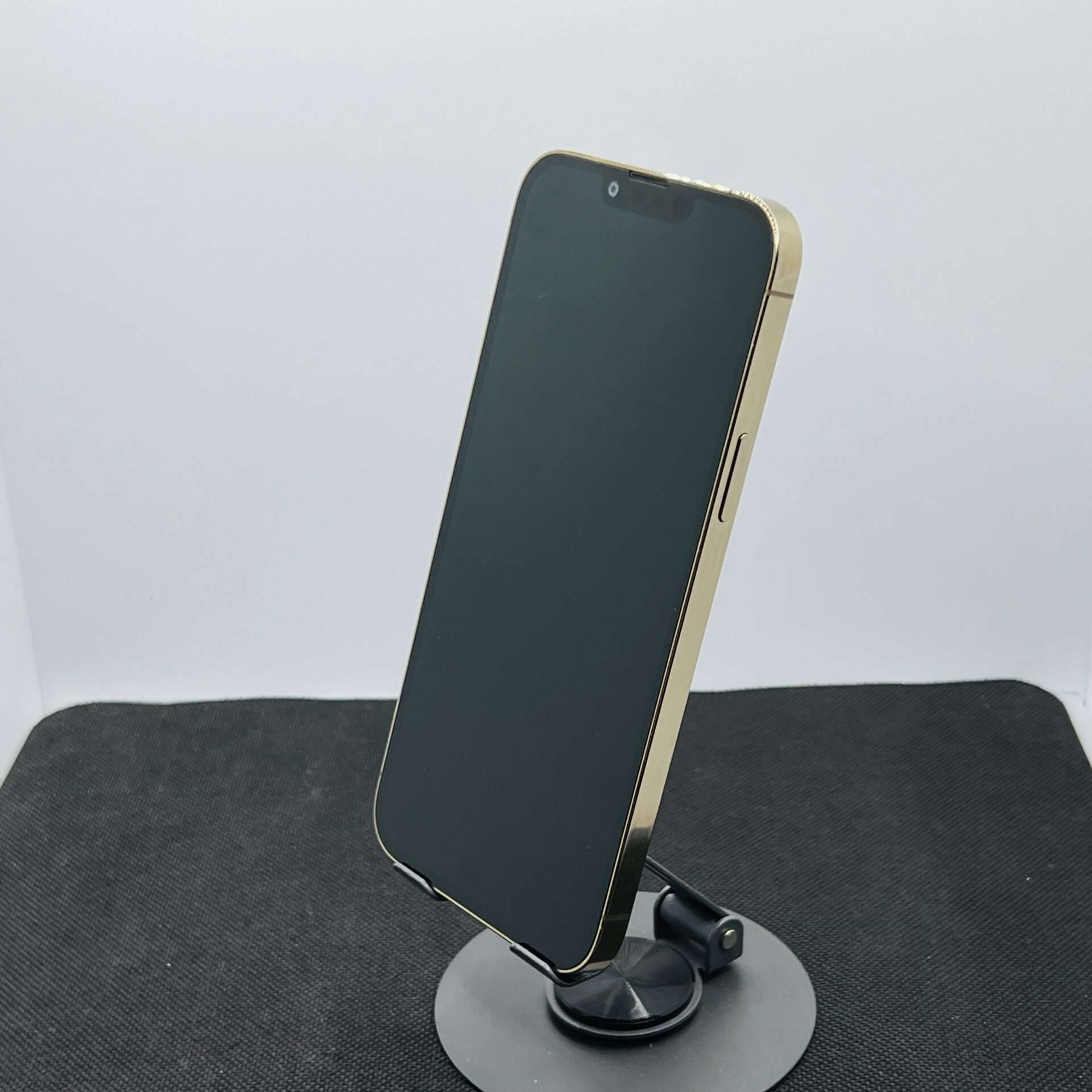 Apple iPhone 13 Pro Max 256GB Gold (Grade B) - Rear Portrait 2x