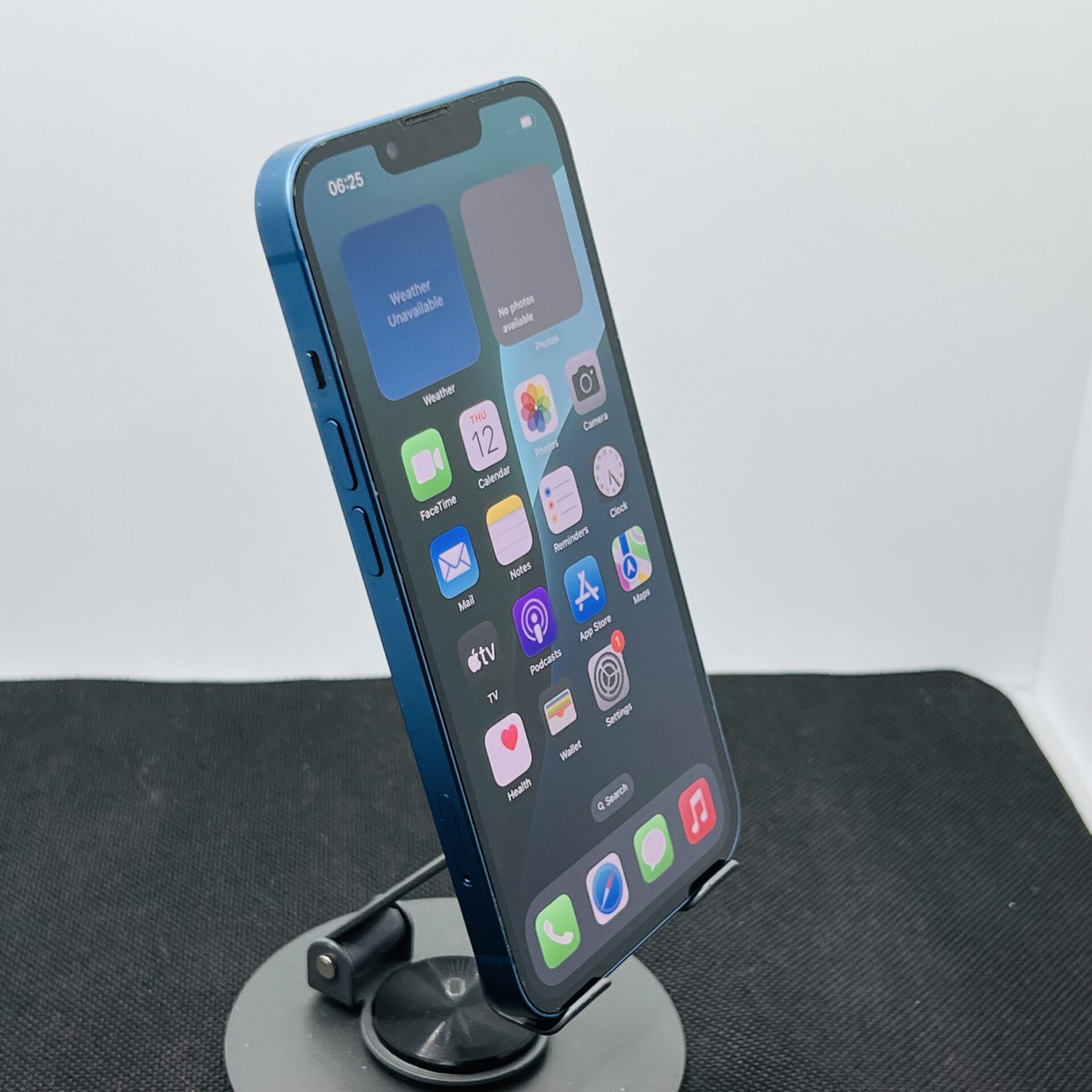 Apple iPhone 13 128GB Blue – (Grade B) - Image 3
