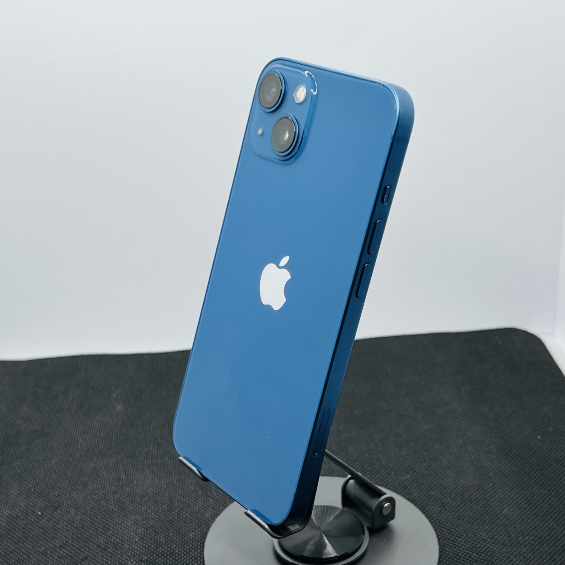 Apple iPhone 13 128GB Blue – (Grade B) - Image 8
