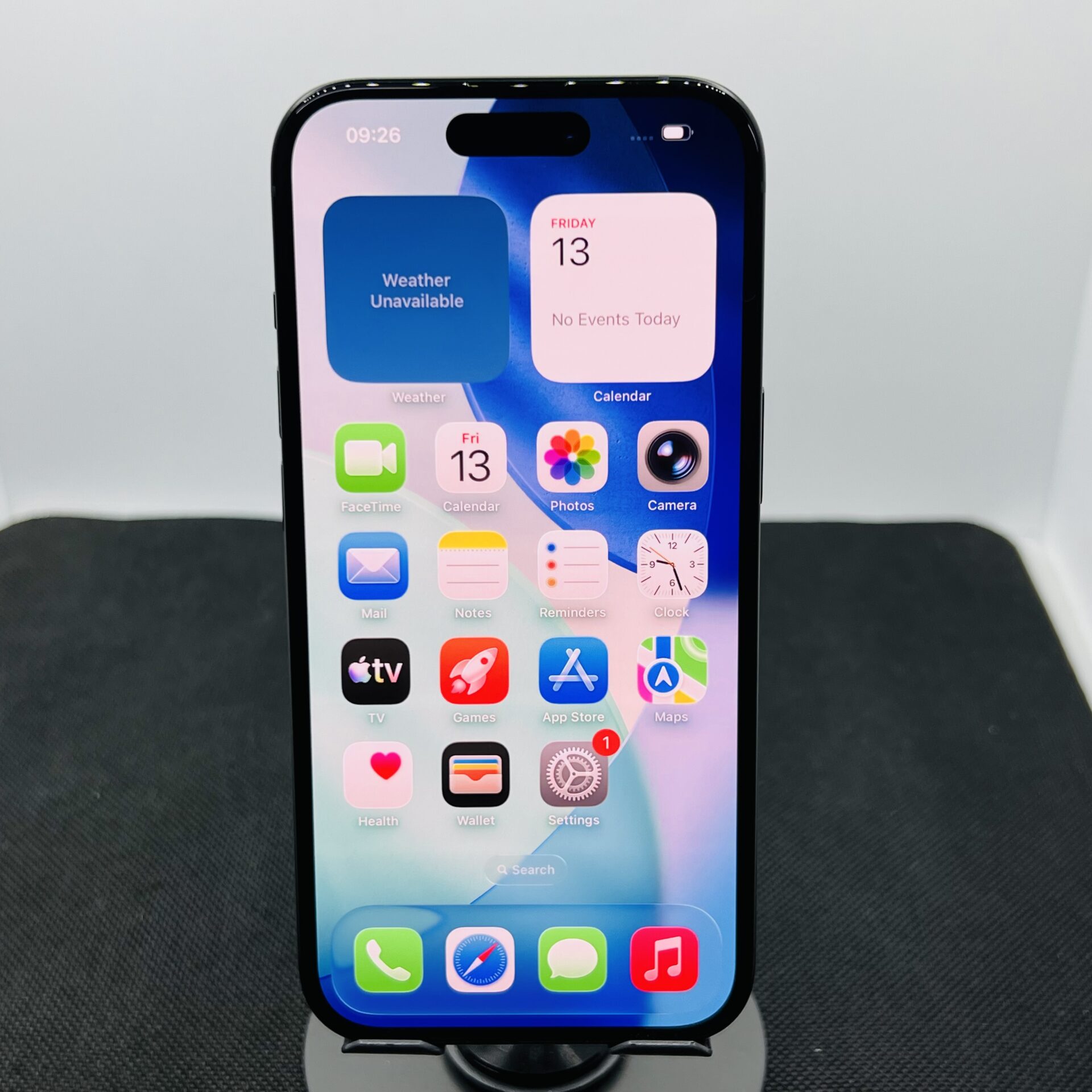 Apple iPhone 15 128GB Black – (Grade A) - Image 2