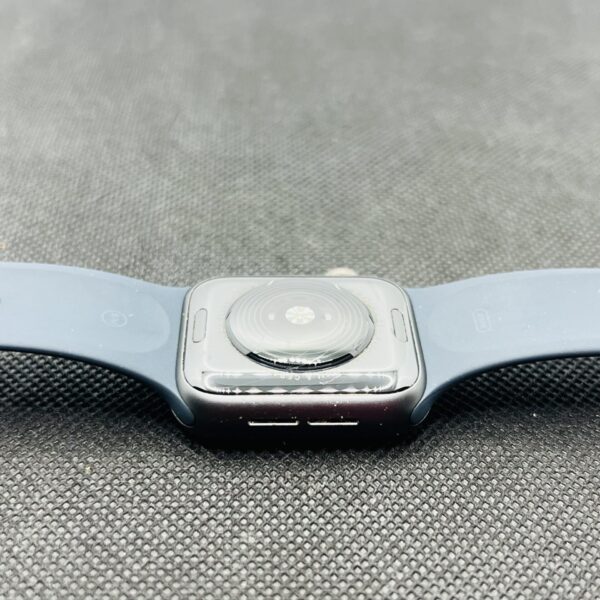 Apple Watch SE 1st Gen 40mm GPS Only Space Gray (Grade B) - With Dark Blue Straps - Image 7