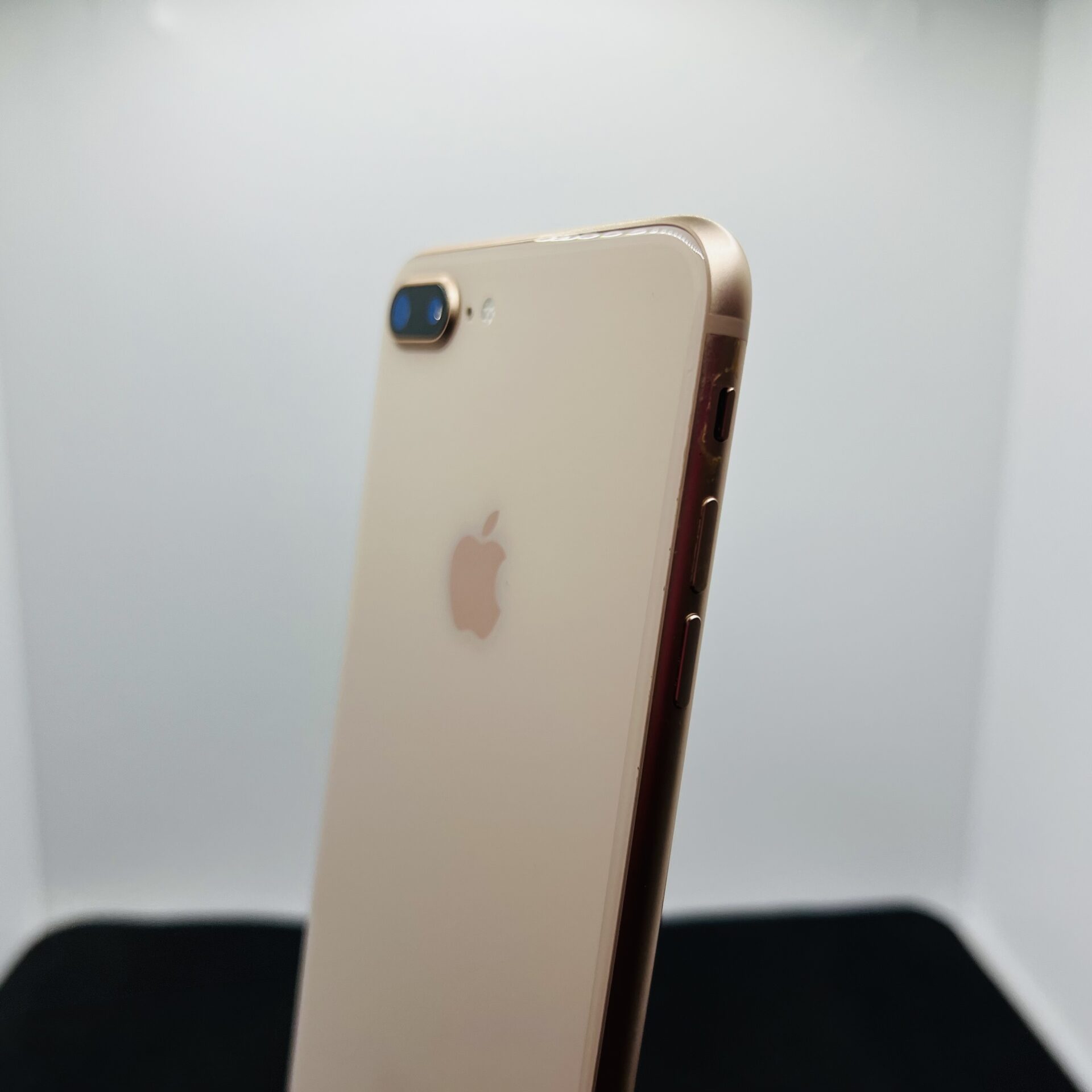 Apple iPhone 8 Plus 64GB Gold (- Grade B) | Epic Deals SA