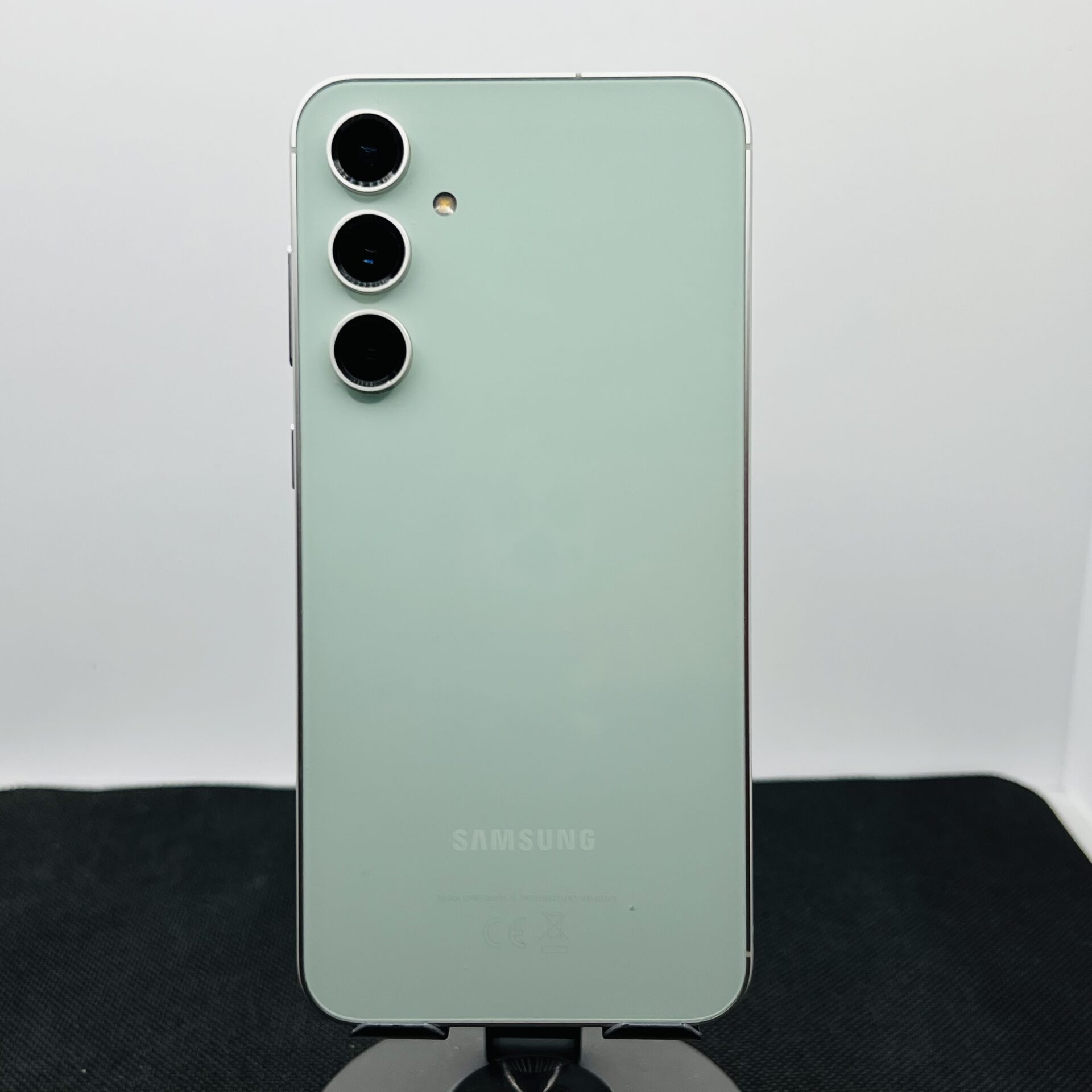 Samsung Galaxy S23 FE 256GB Mint – (Grade B) | Epic Deals SA