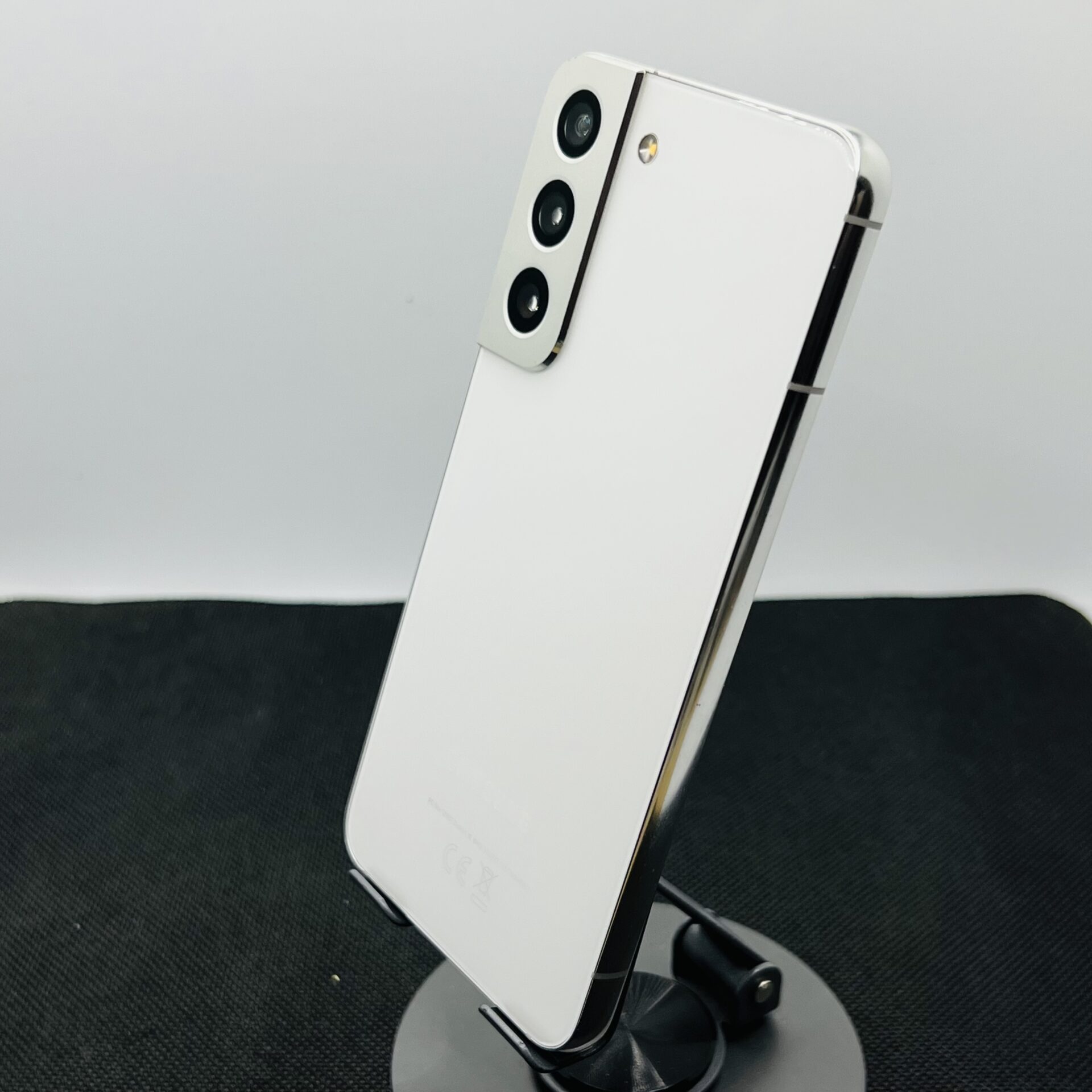 Samsung Galaxy S22 256GB Phantom White (Grade B) - Minor LCD Burn - Image 7