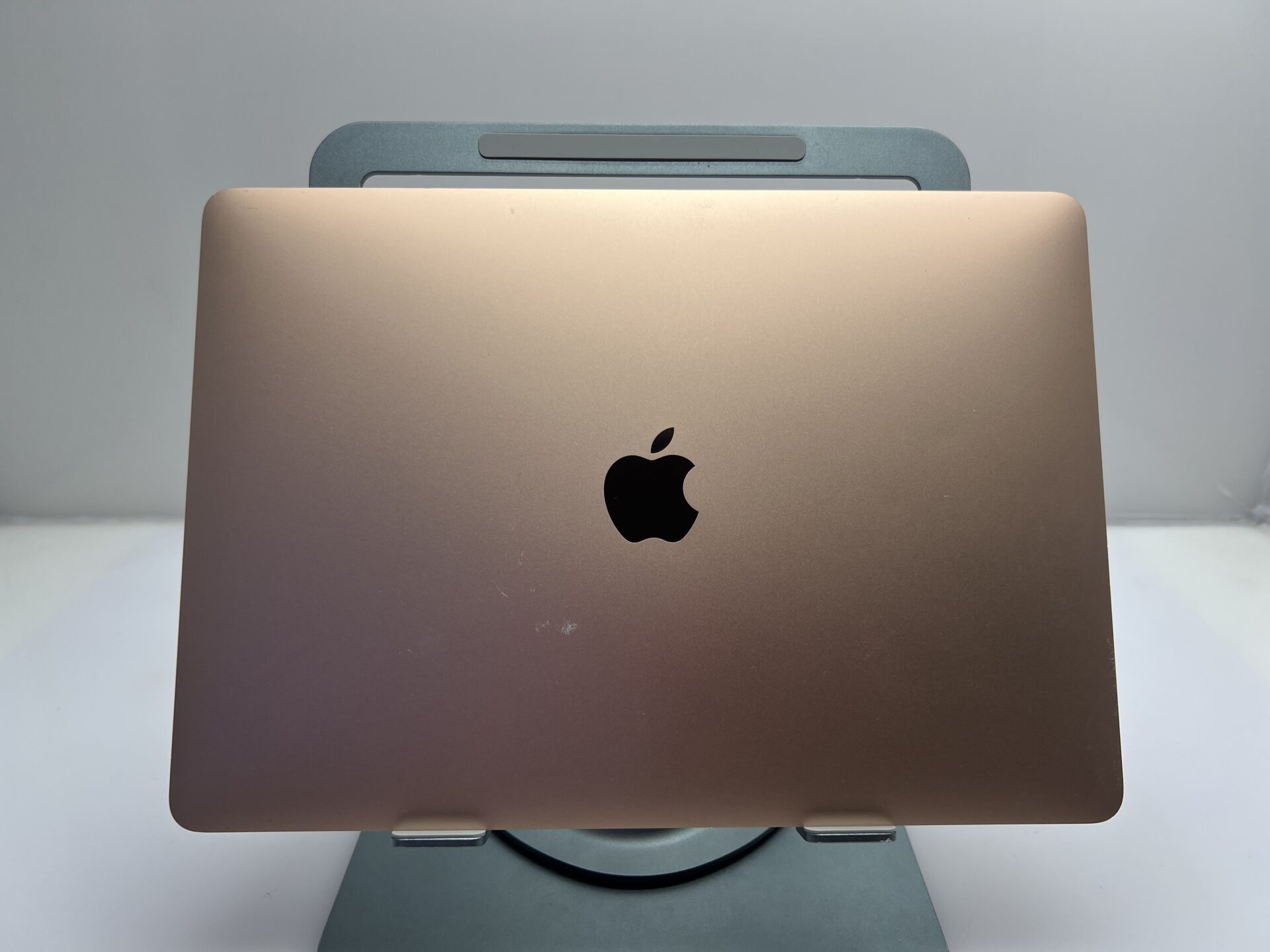 Apple MacBook Air “M1” 13-Inch 8CPU/7 GPU (2020) 8GB RAM 256GB SSD Rose Gold (Grade B) - Image 5