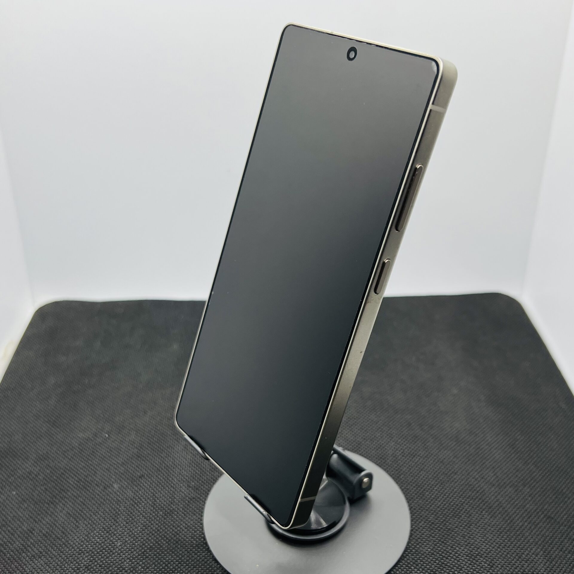 Samsung Galaxy S25 Ultra 256GB Titanium Black – (Grade B) | Epic