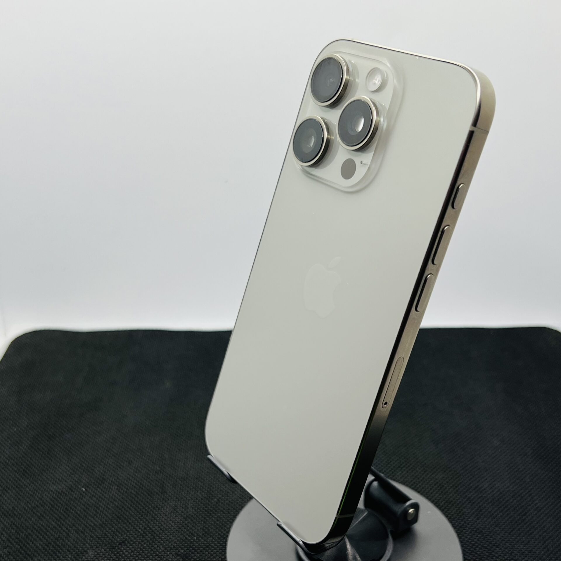 Apple iPhone 16 Pro 256GB Natural Titanium – (Grade B) - Image 8