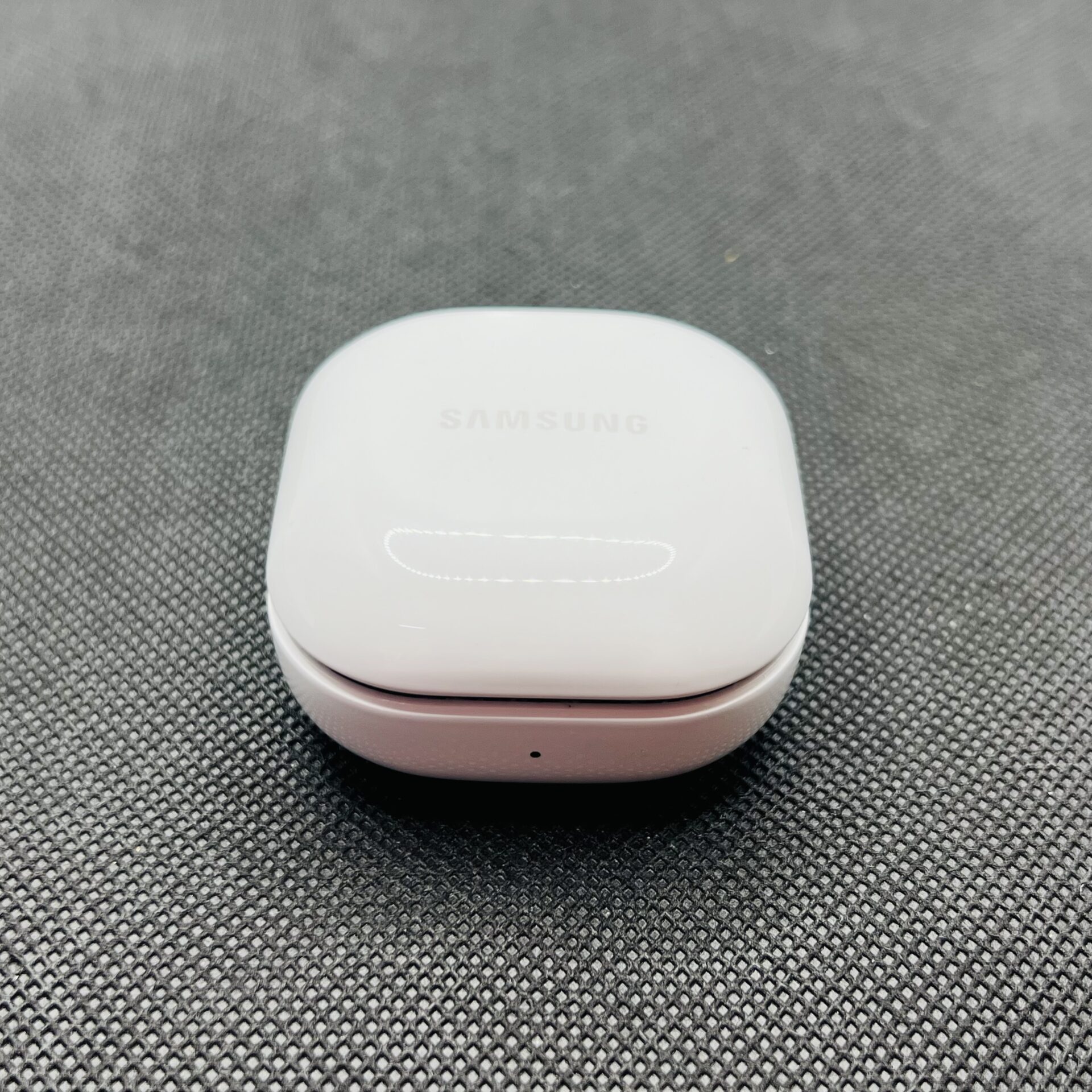 Samsung Galaxy Buds 2 Black – (Grade B) - Image 2