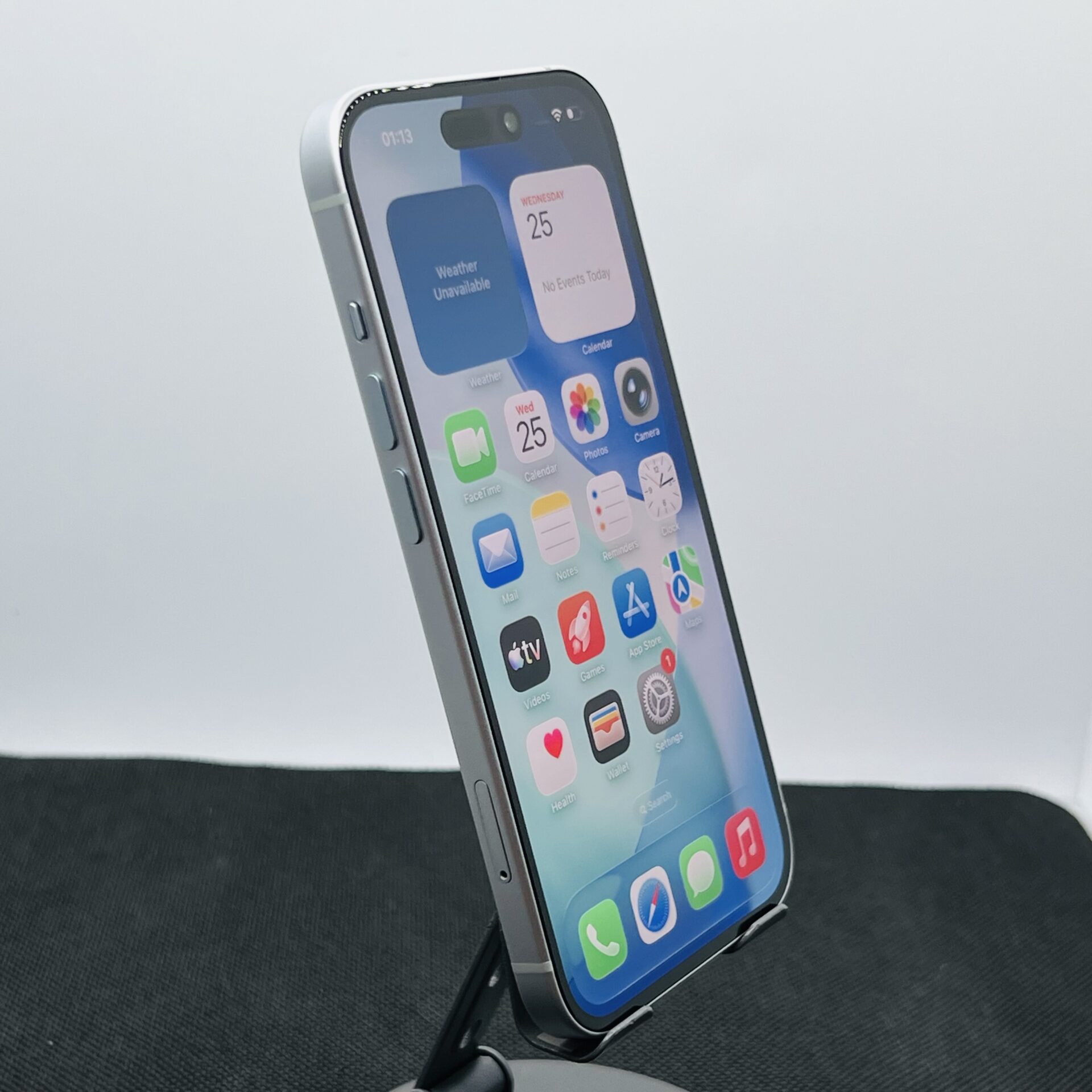 Apple iPhone 15 128GB Blue – (Grade B) - Image 3