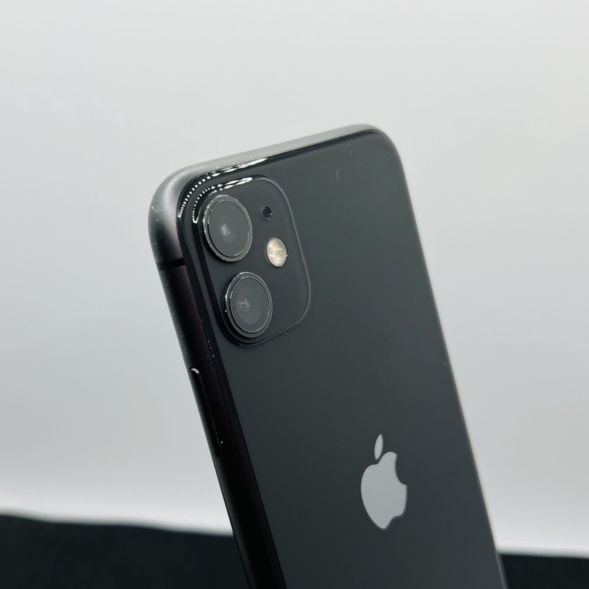 Apple iPhone 11 64GB Black (Grade B) - No Face ID | Small Dead