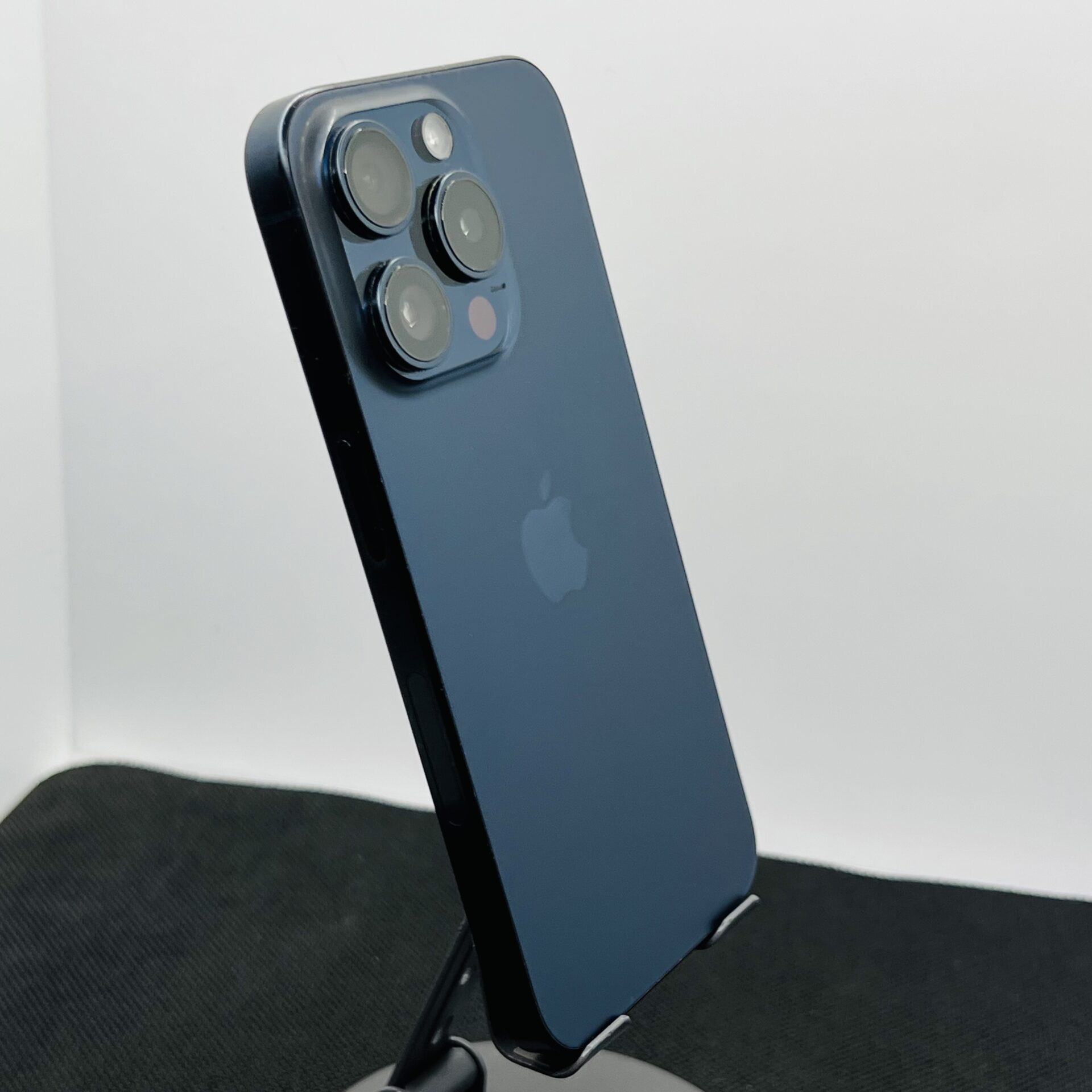 Apple iPhone 15 Pro 256GB Blue Titanium (Condition: Good) - eSIM