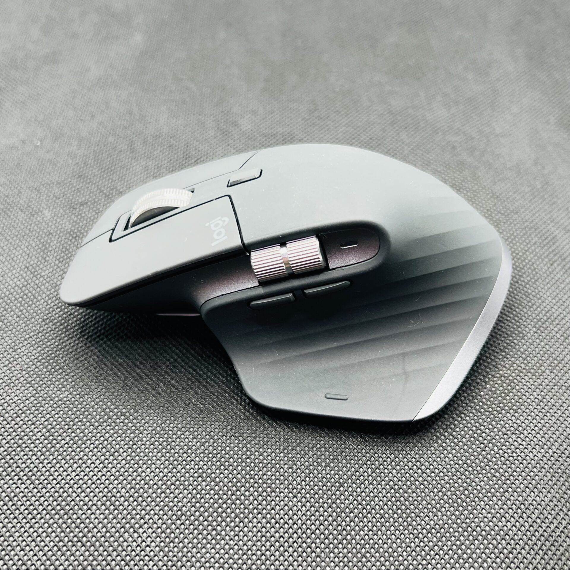 Logitech MX Master 3S Bluetooth Wireless Mouse Graphite - (Grade A) - Image 2