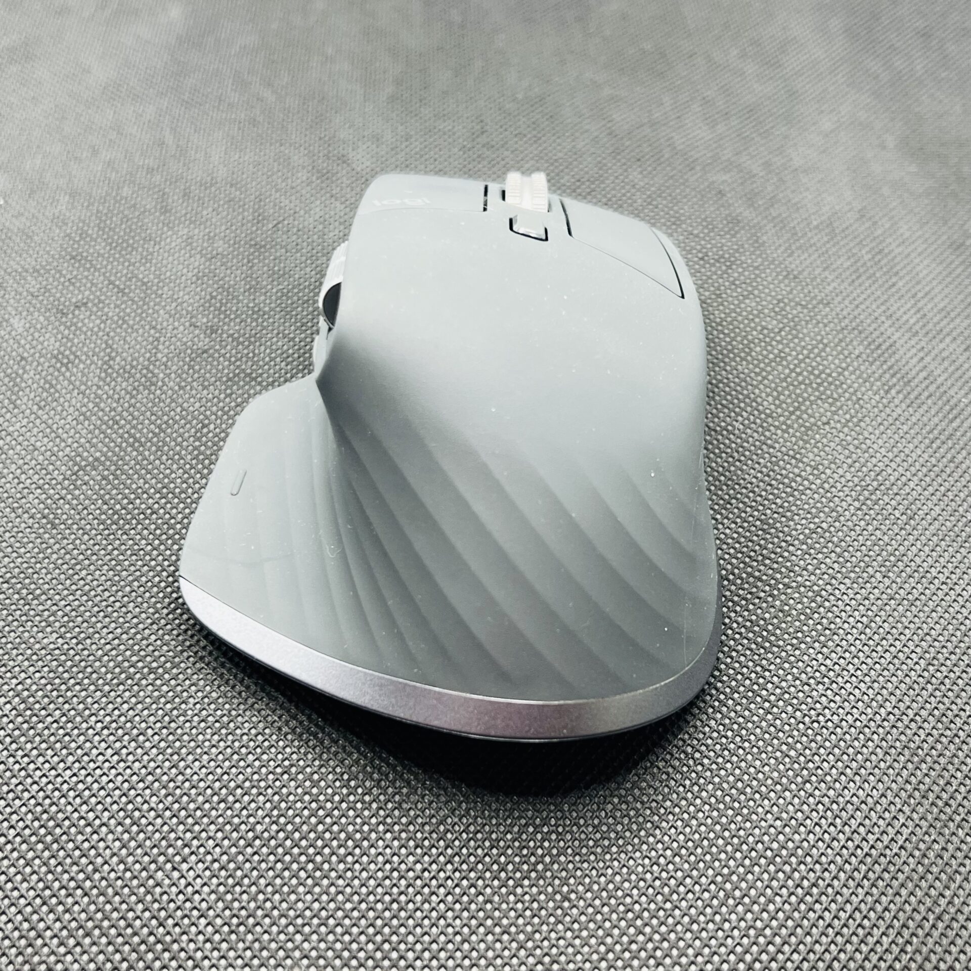 Logitech MX Master 3S Bluetooth Wireless Mouse Graphite - (Grade A) - Image 4