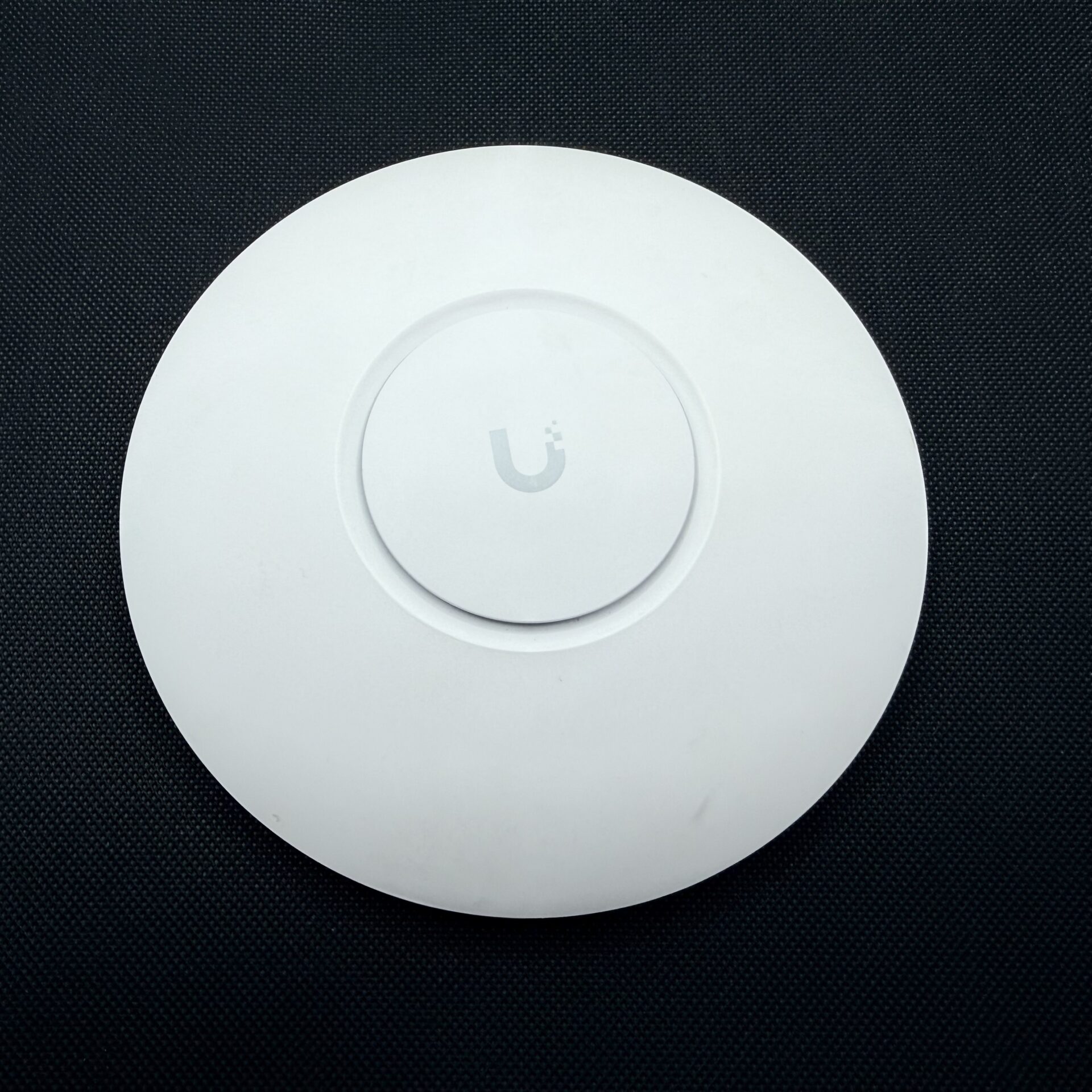 Ubiquiti Networks U6 + 4 Spatial Streams Wifi 6 Acess Point White – (Grade B) - Image 2