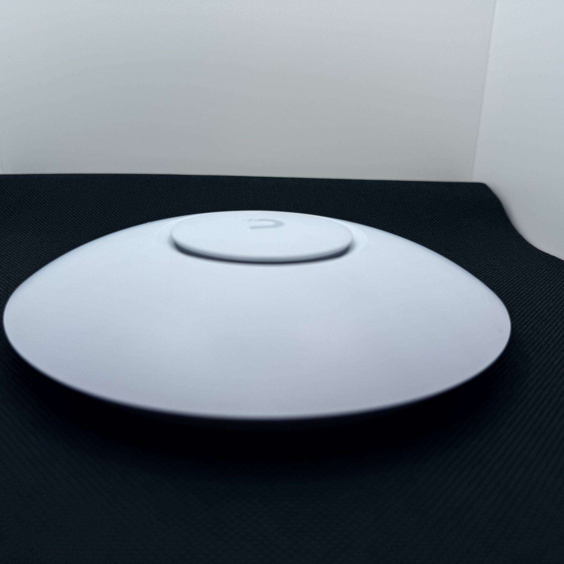 Ubiquiti Networks U6 + 4 Spatial Streams Wifi 6 Acess Point White – (Grade B) - Image 6
