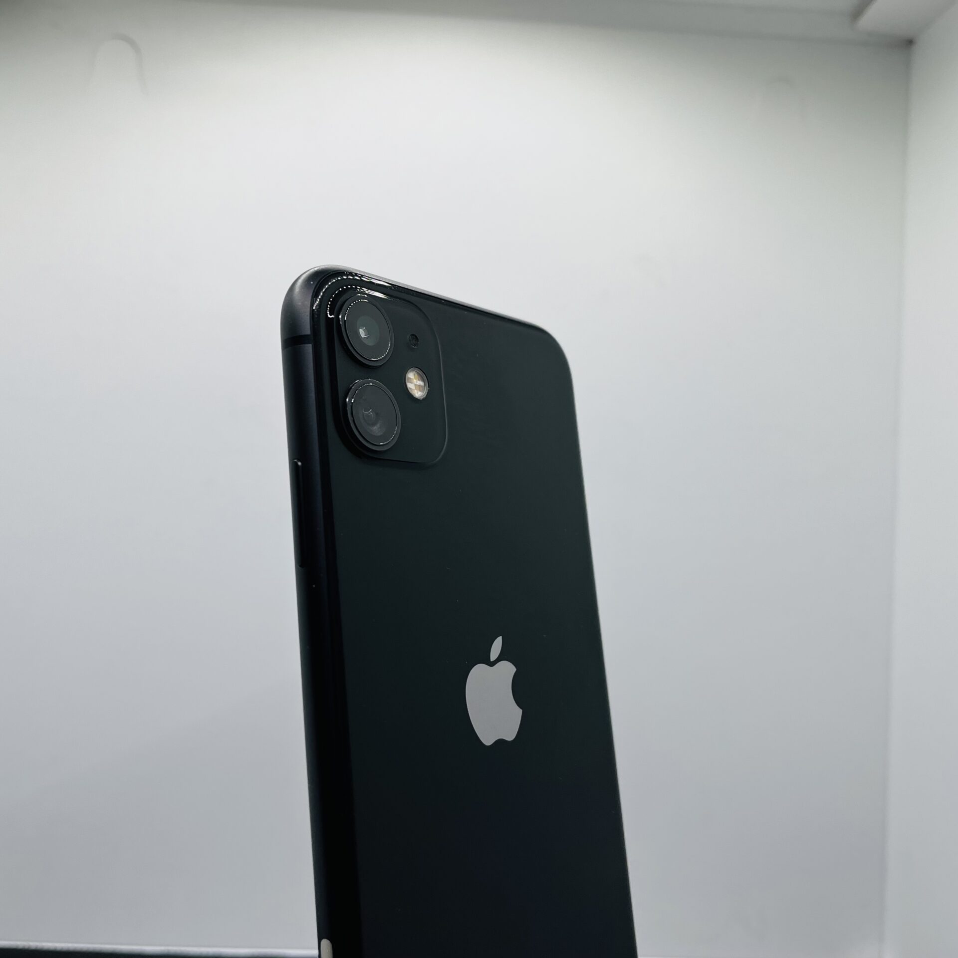 Apple iPhone 11 Black 128GB Black - (Grade B) | Epic Deals SA