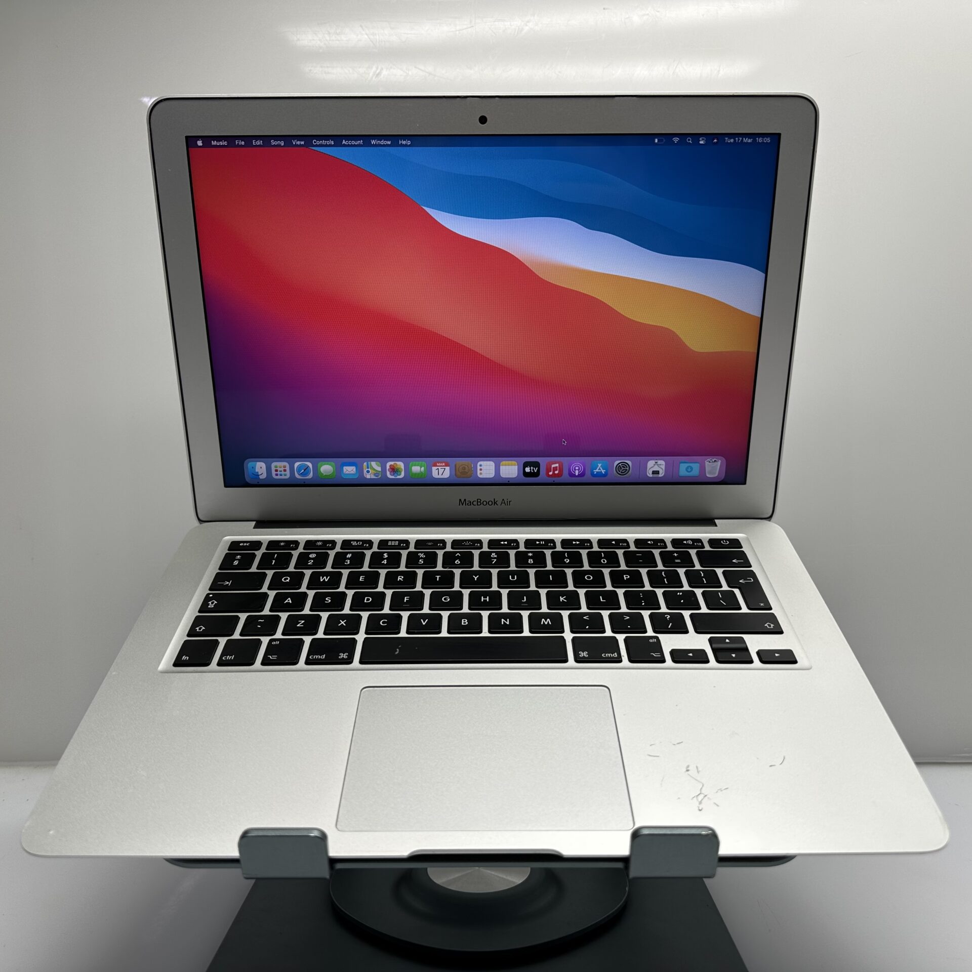 Apple Macbook Air 13-inch “Core i5” 1.8GHz (2017) 8GB RAM 256GB
