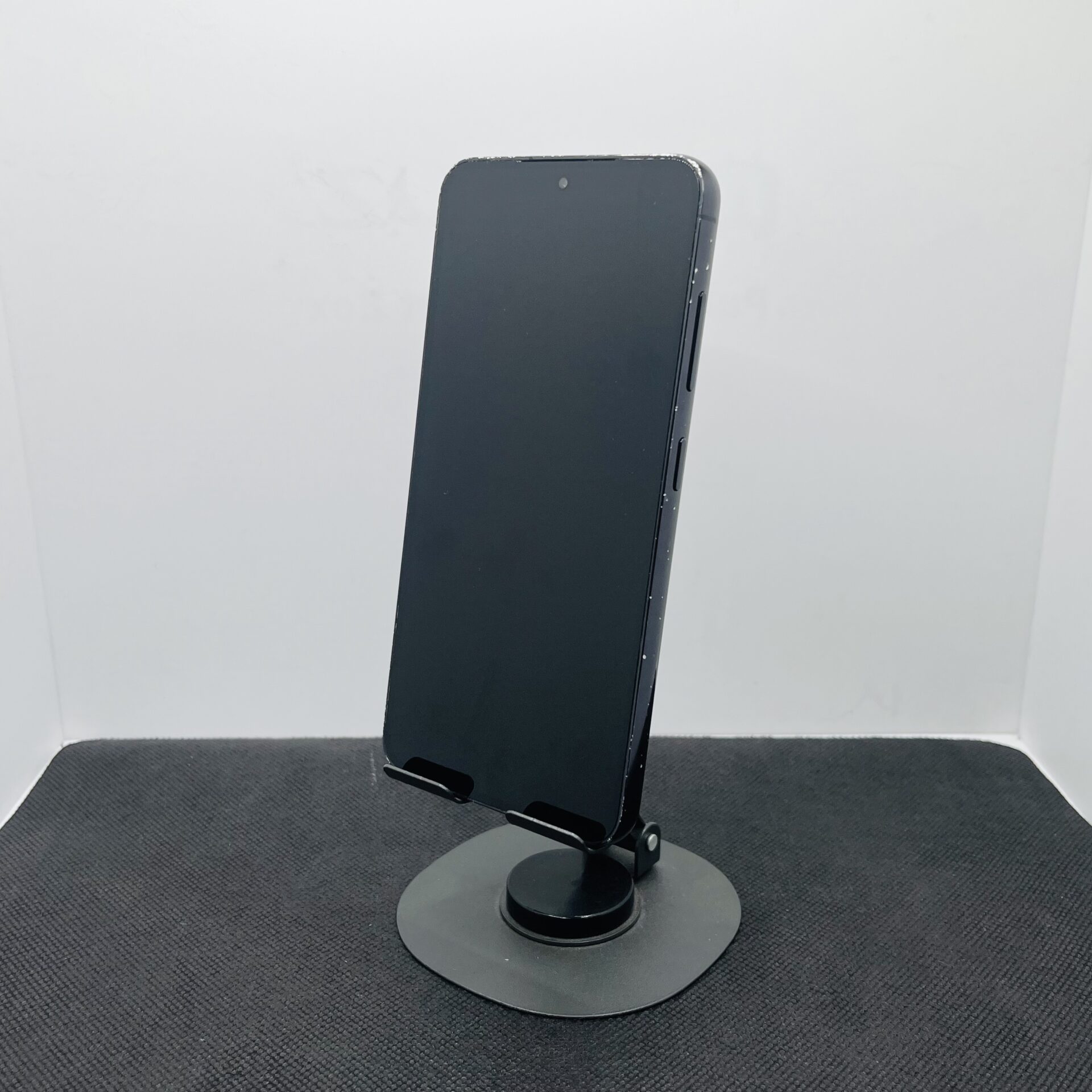 Samsung Galaxy S23 256GB Phantom Black - (Grade B) - Image 3