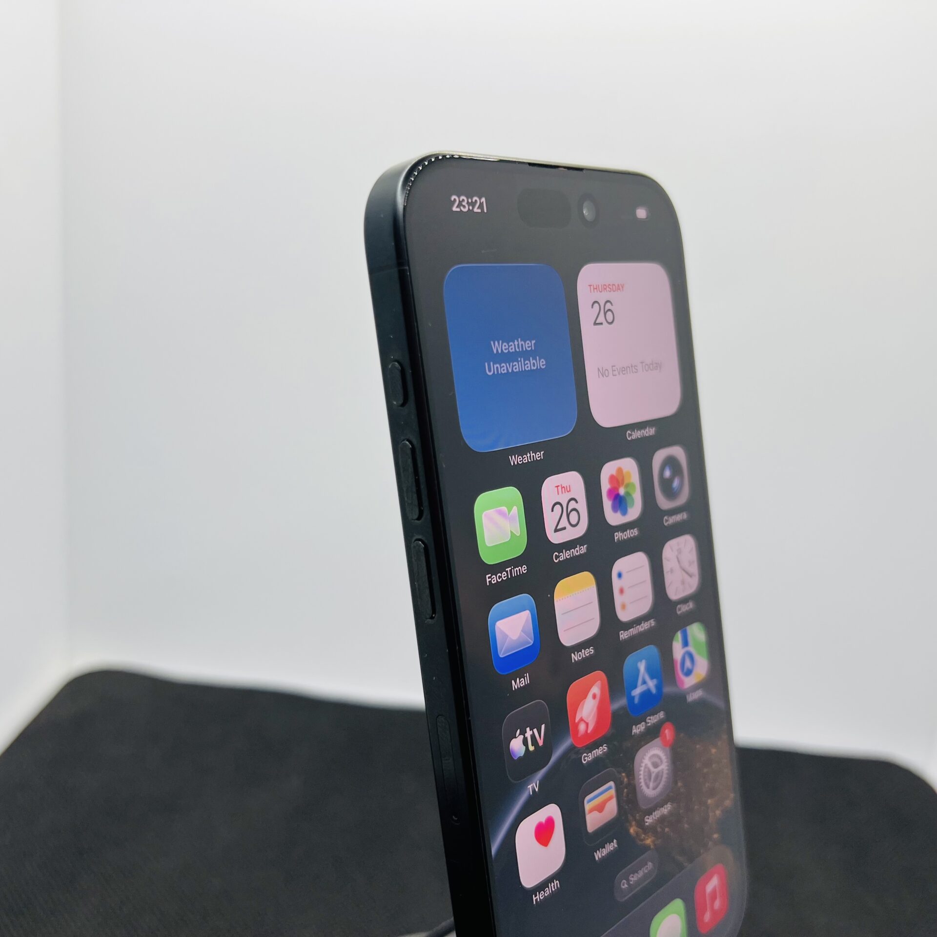 Apple iPhone 15 Pro 256GB Black Titanium – (Grade B) | Epic Deals SA