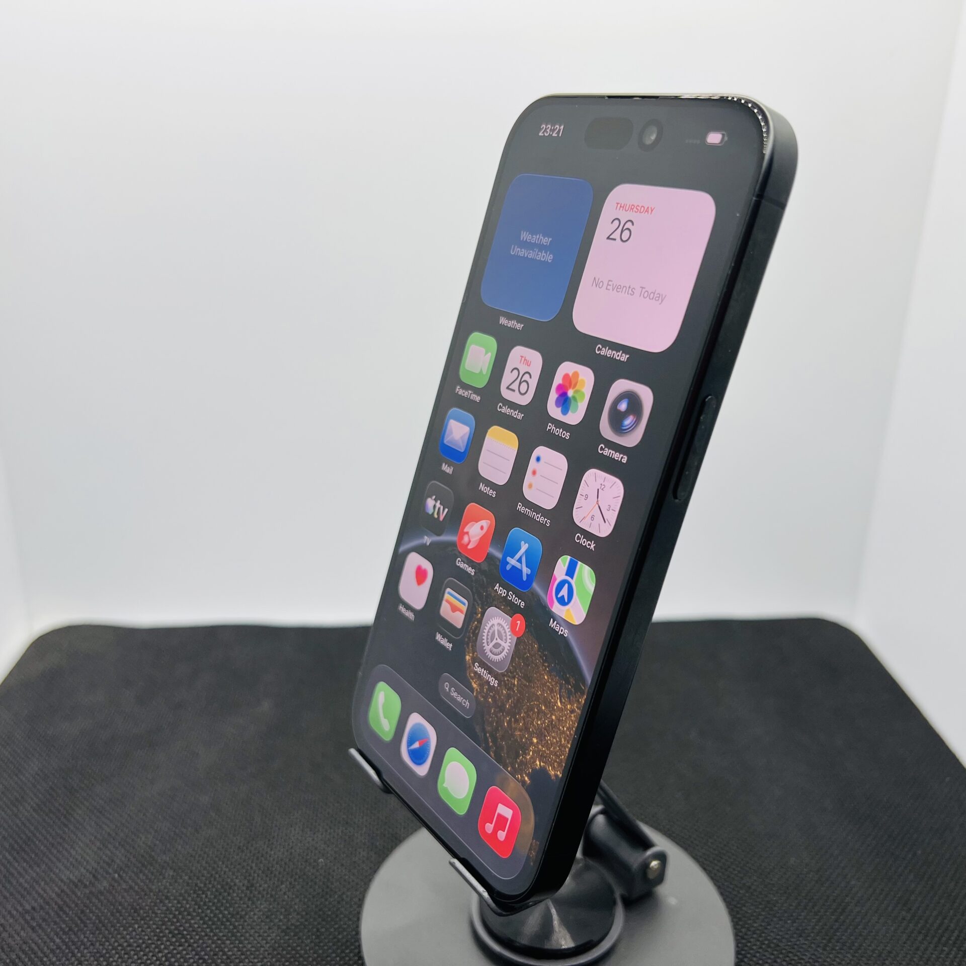 Apple iPhone 15 Pro 256GB Black Titanium – (Grade B) | Epic Deals SA
