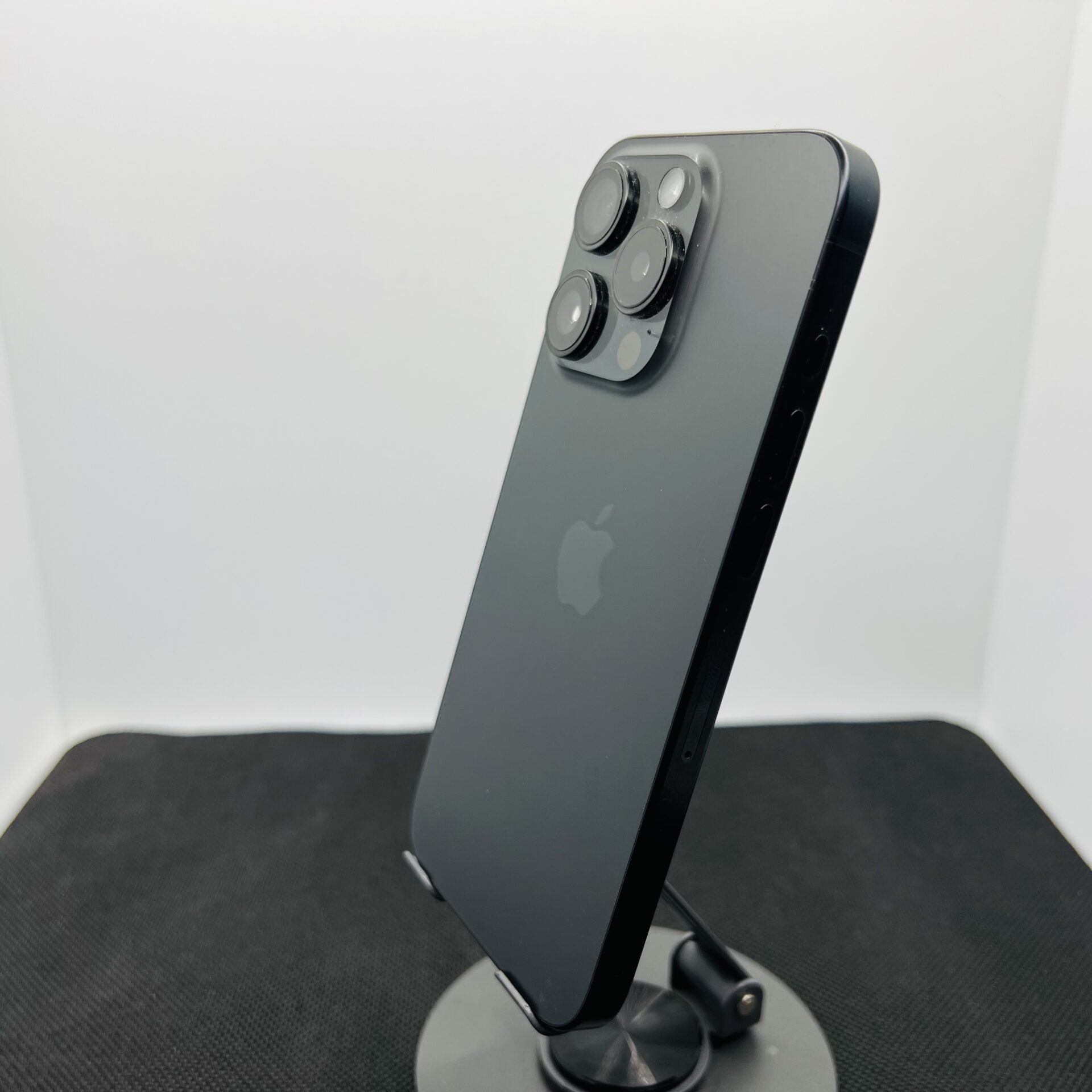 iPhone15pro 256GB Black Titanium simフリー Apple iPhone 15 Pro 256GB Black Titanium – (Grade B) | Epic Deals SA