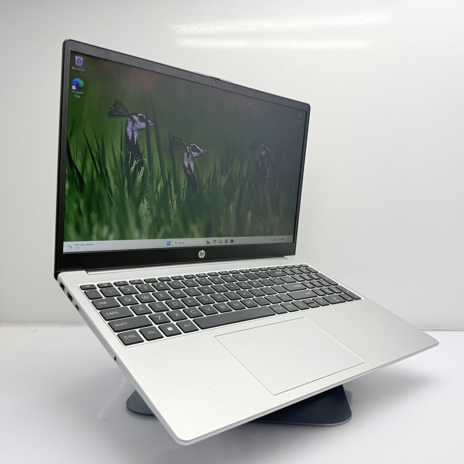 HP 255 G10 "Ryzen 3" 2.30GHz 8GB RAM 256GB SSD NMVe Silver - (Grade B) - Image 3