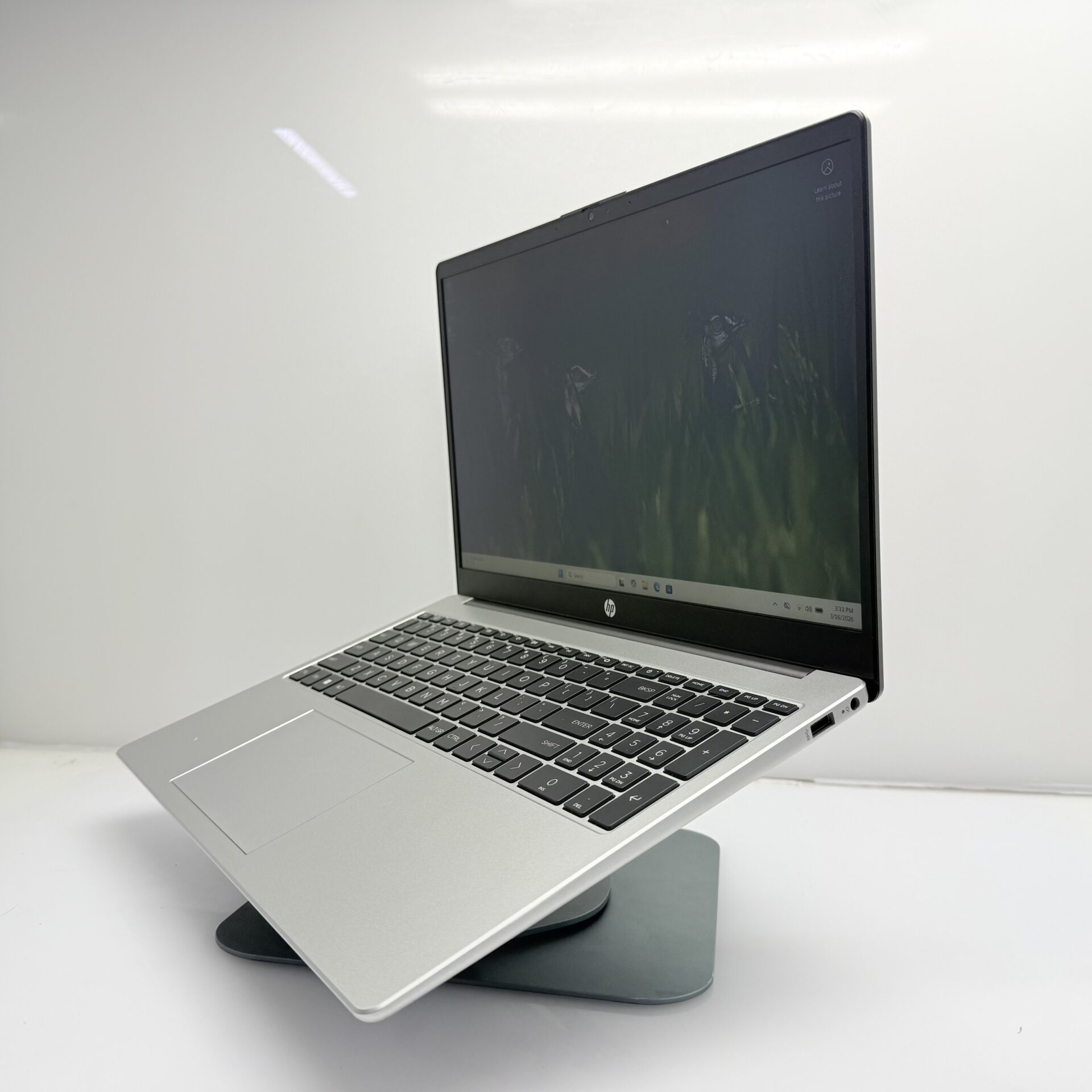 HP 255 G10 "Ryzen 3" 2.30GHz 8GB RAM 256GB SSD NMVe Silver - (Grade B) - Image 5