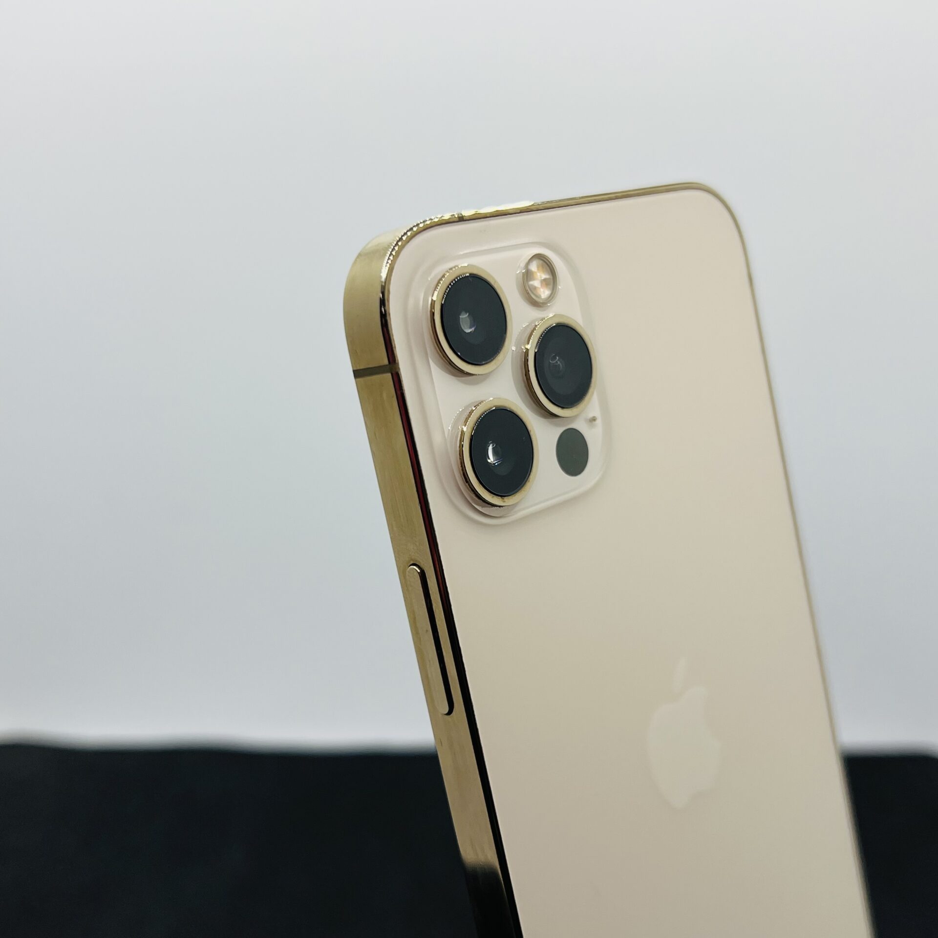 Apple iPhone 12 Pro 256GB Gold – (Grade B) | Epic Deals SA