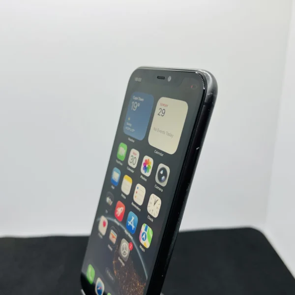 Apple iPhone 11 256GB Black – (Grade B) | Epic Deals SA
