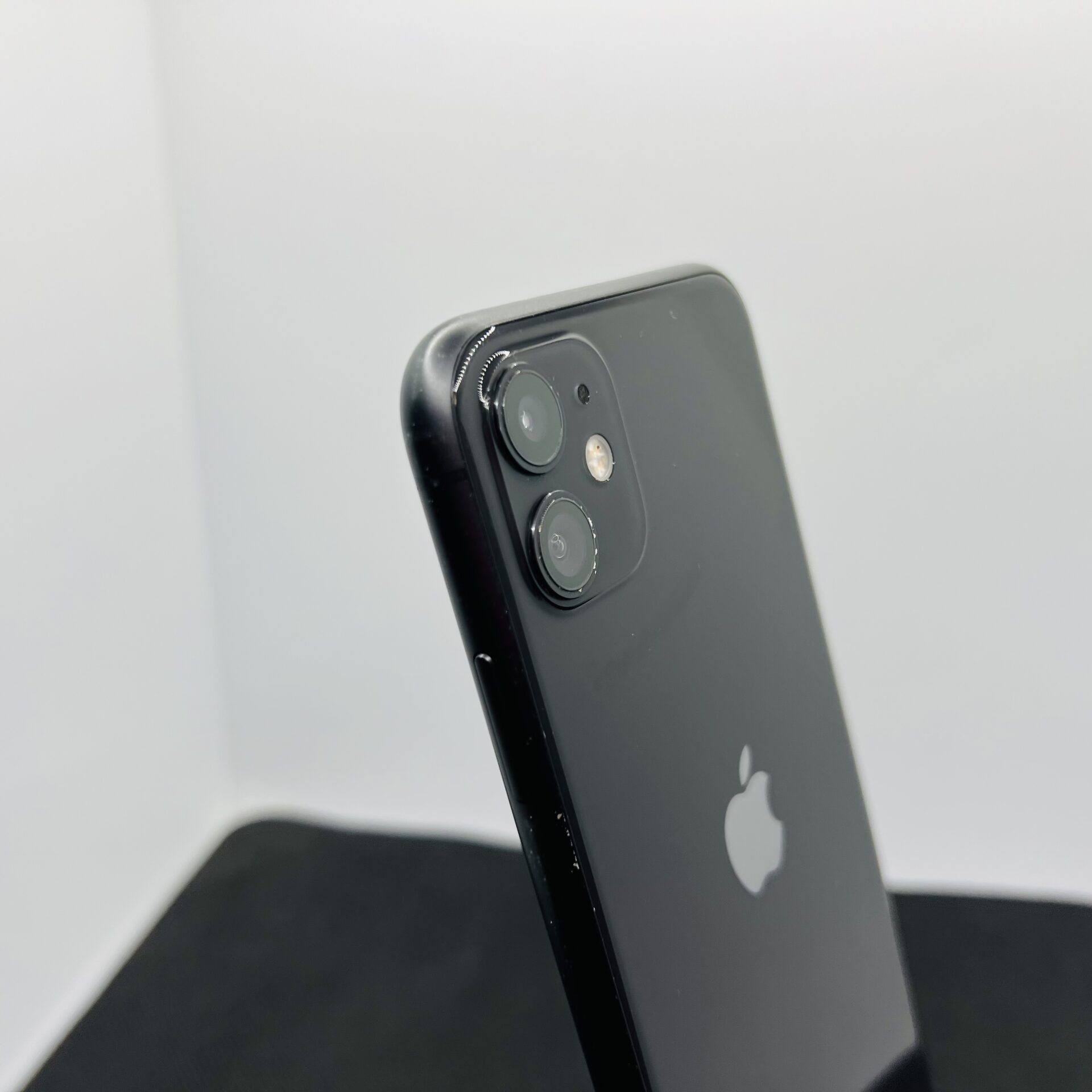 Apple iPhone 11 256GB Black – (Grade B) | Epic Deals SA
