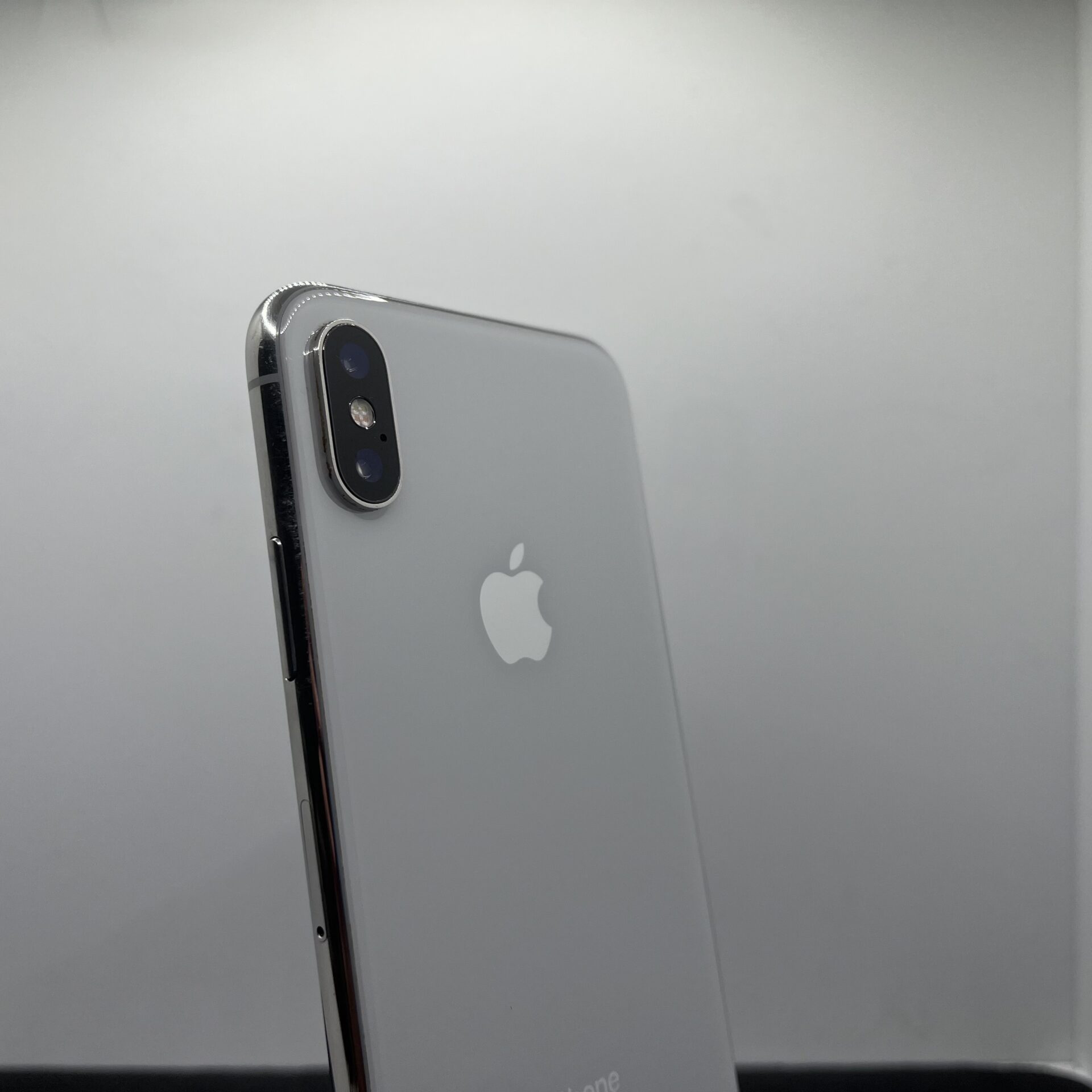 Apple iPhone X 64GB Silver - (Grade B) | Epic Deals SA