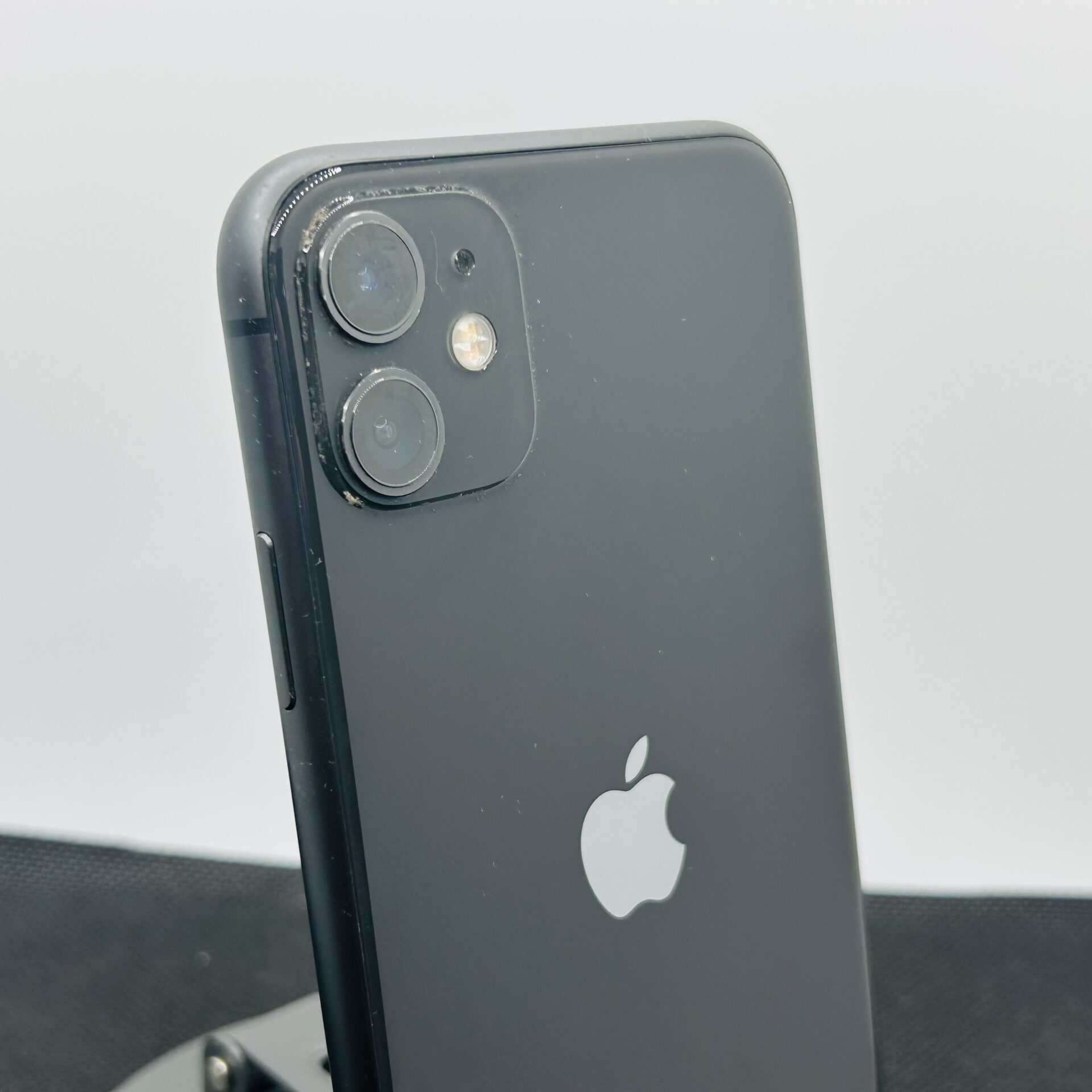 Apple iPhone 11 64GB Black (Grade B) | Epic Deals SA