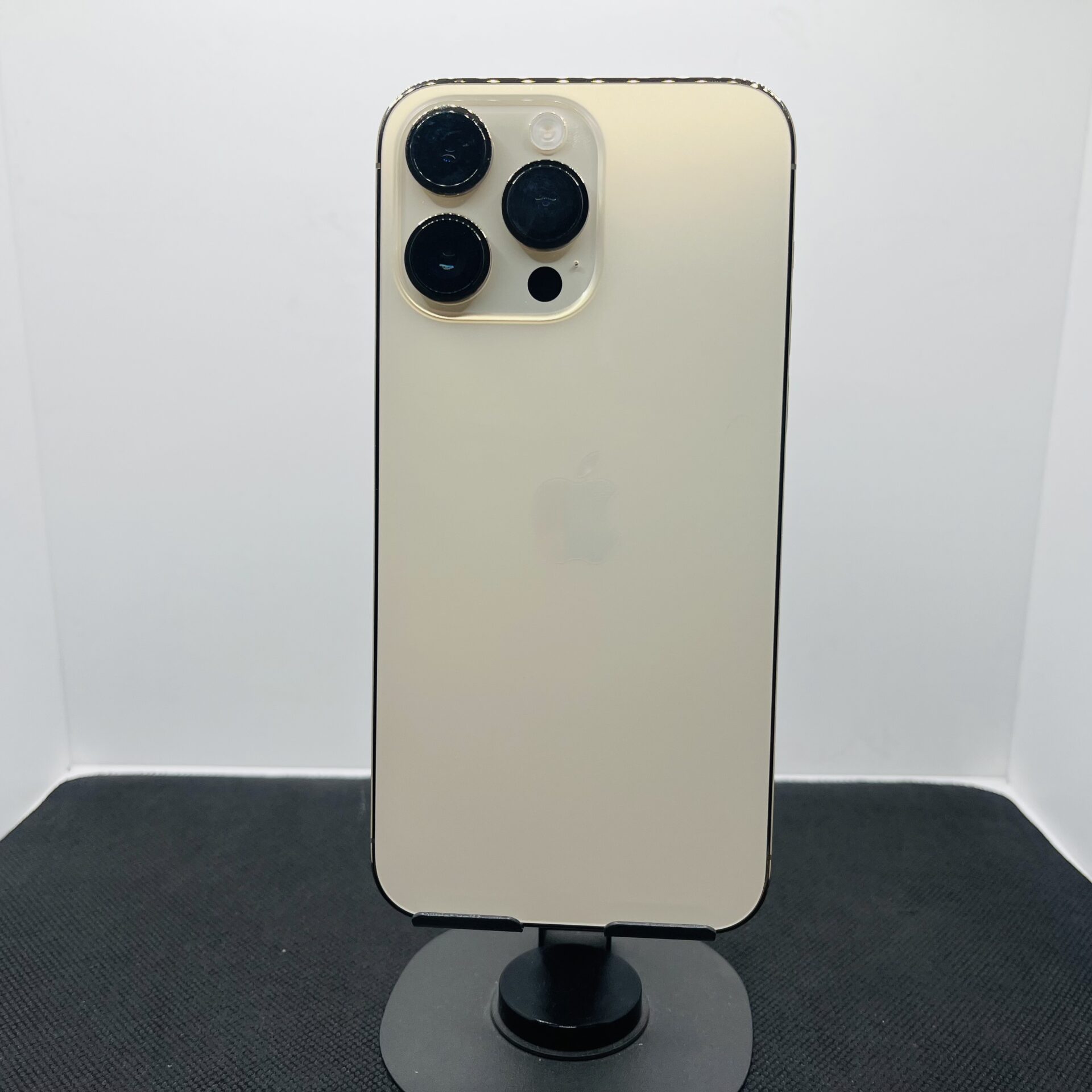 アキラ iPhone 14 Pro Max 512GB Apple iPhone 14 Pro Max 512GB - (Grade B) | Epic Deals SA