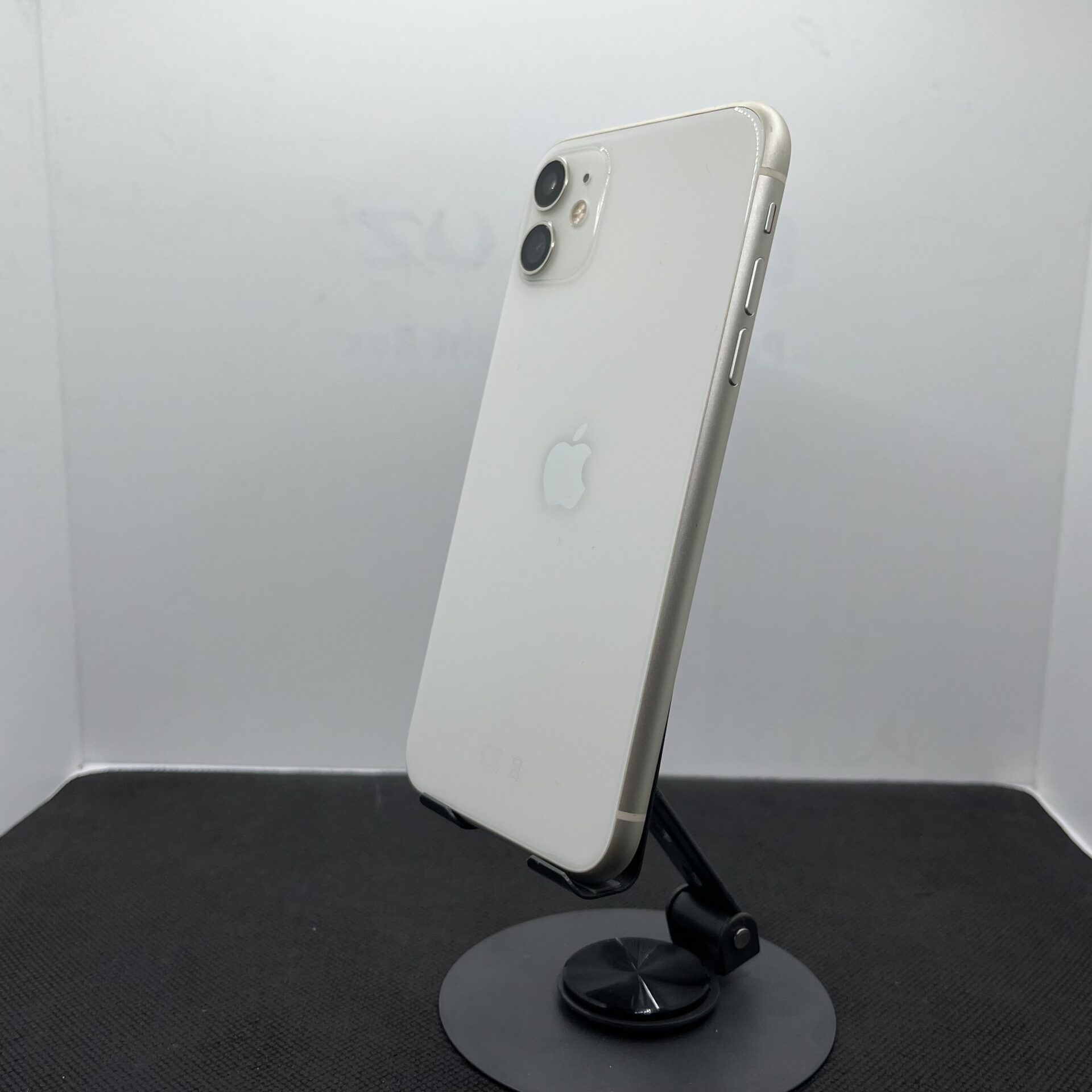 Apple iPhone 11 64GB White - (Grade B) | Epic Deals SA