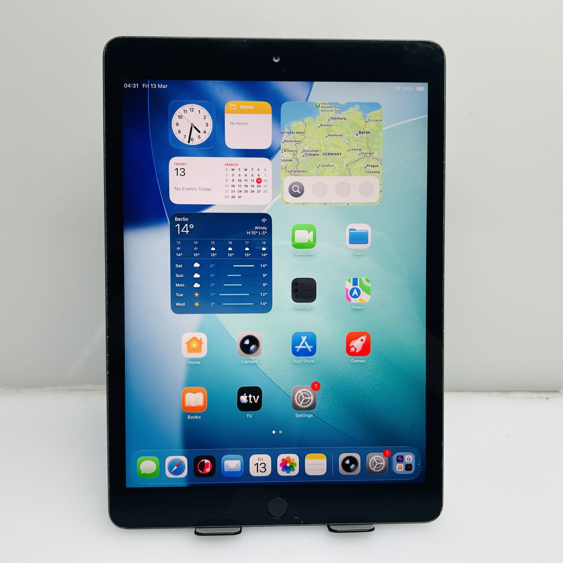 Apple iPad 10.2" 8th Gen 128GB (WiFi Only) Grey (Grade B) - Image 3