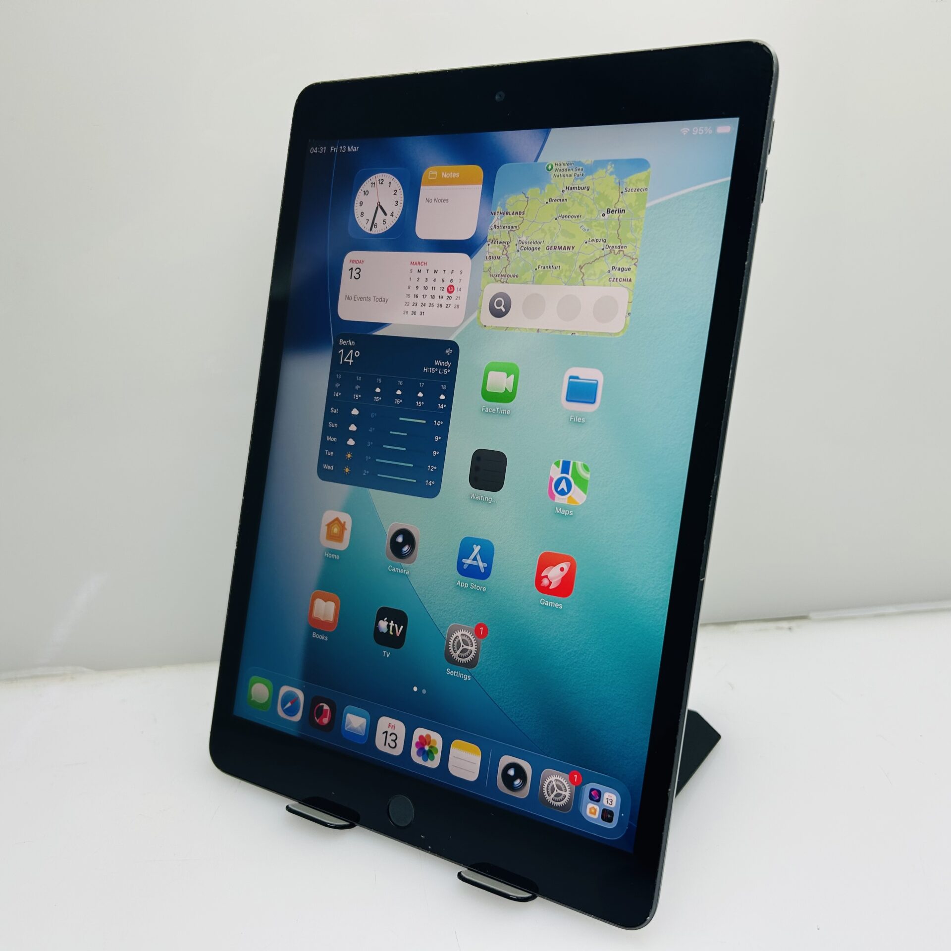 Apple iPad 10.2" 8th Gen 128GB (WiFi Only) Grey (Grade B) - Image 4