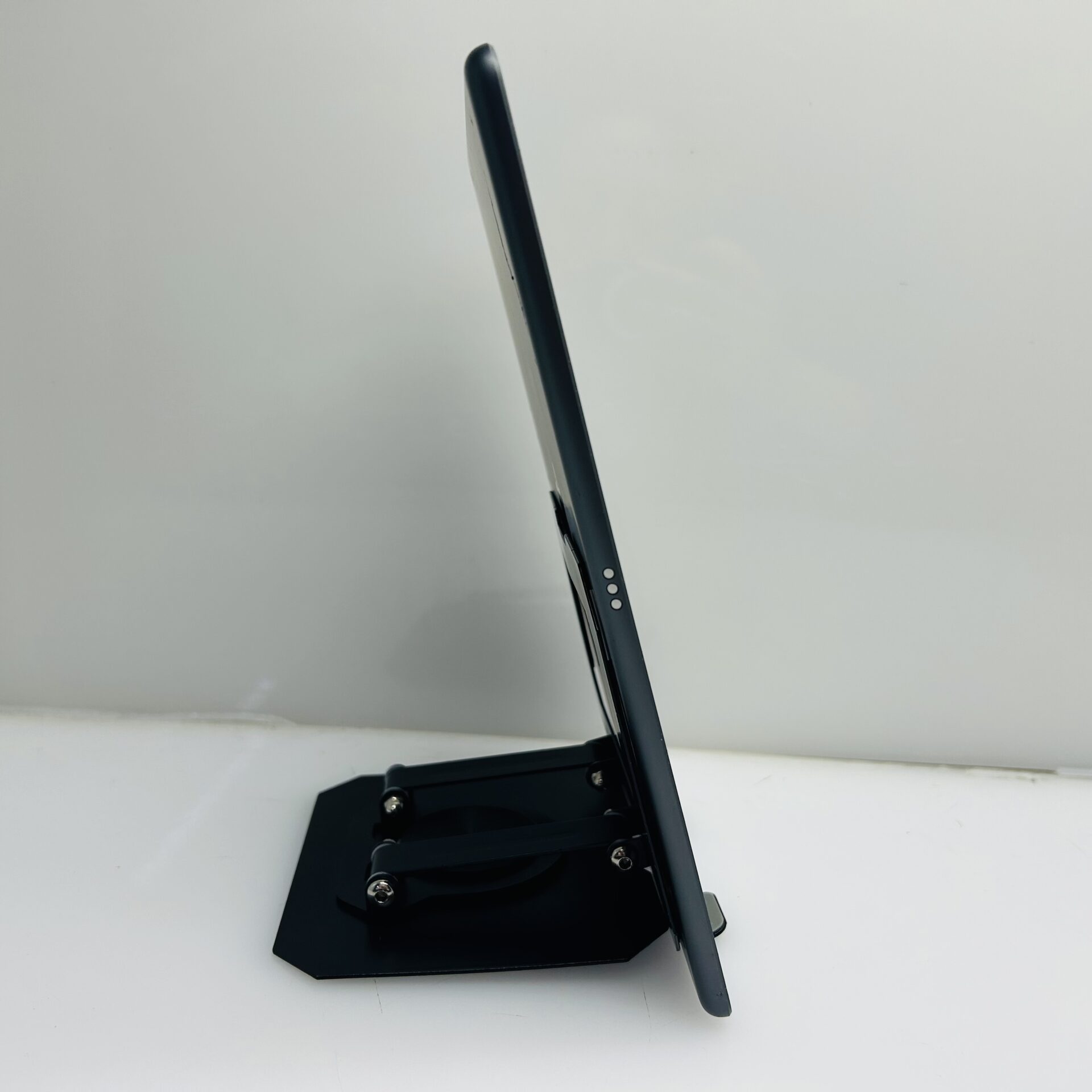 Apple iPad 10.2" 8th Gen 128GB (WiFi Only) Grey (Grade B) - Image 7