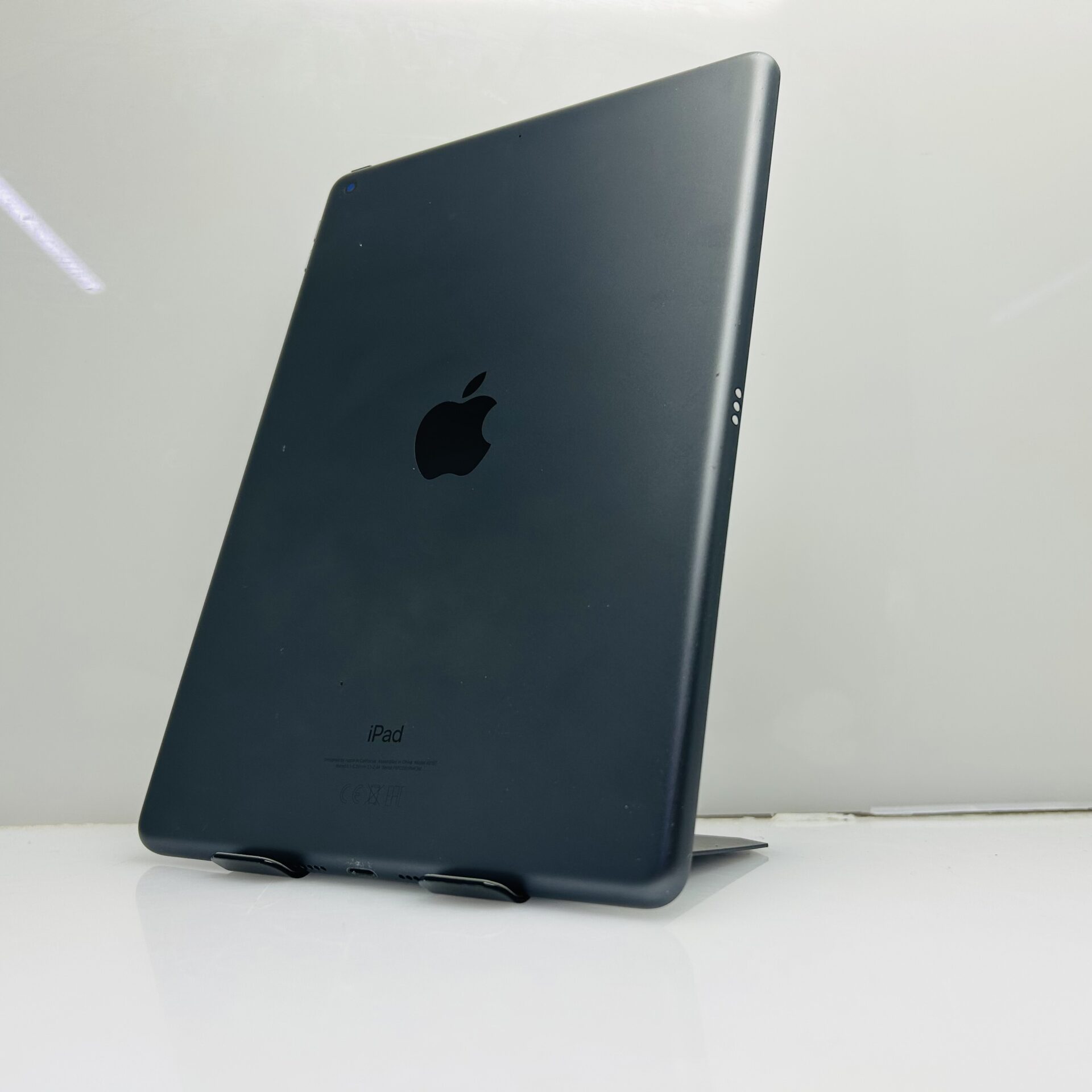 Apple iPad 10.2" 8th Gen 128GB (WiFi Only) Grey (Grade B) - Image 11