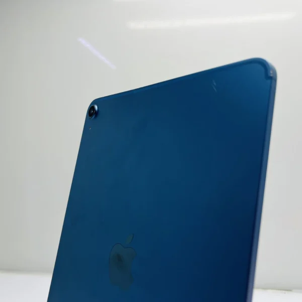 Apple iPad Air 5th Gen 256GB (Wifi/Cellular) Blue – (Grade B