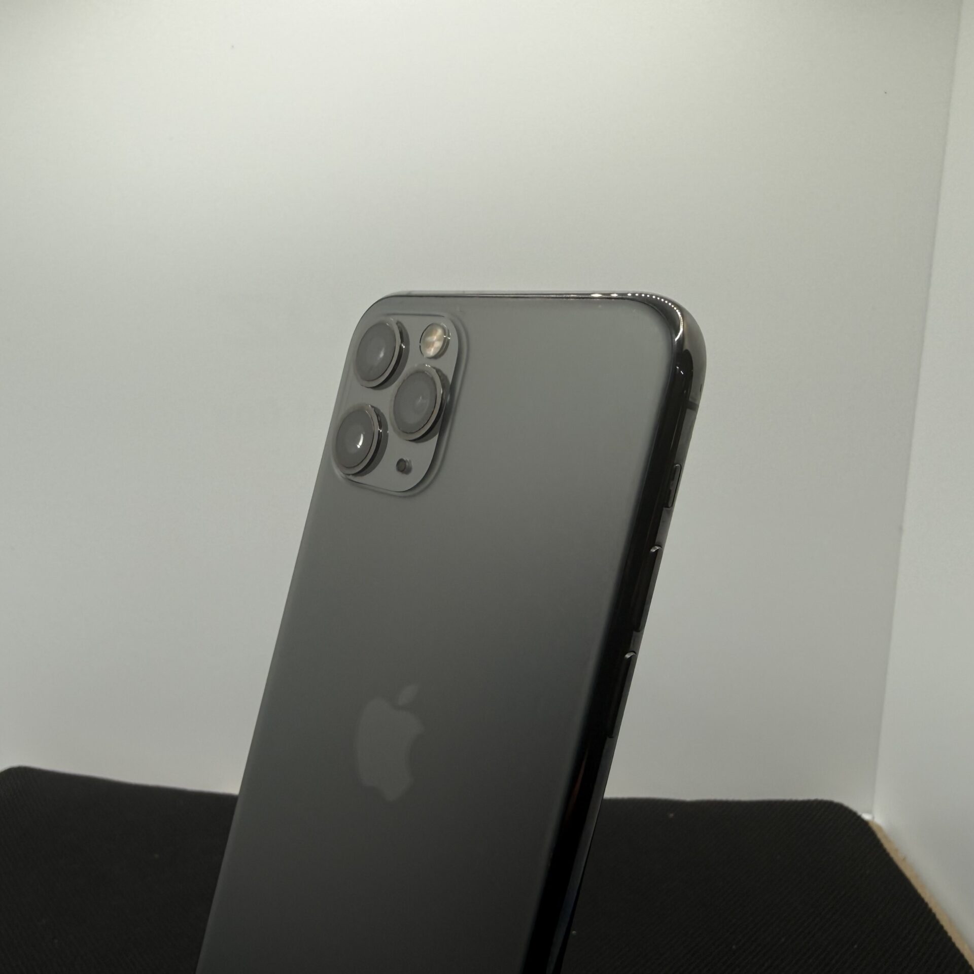 Apple iPhone 11 Pro 64GB Space Gray - (Grade B) | Epic Deals SA