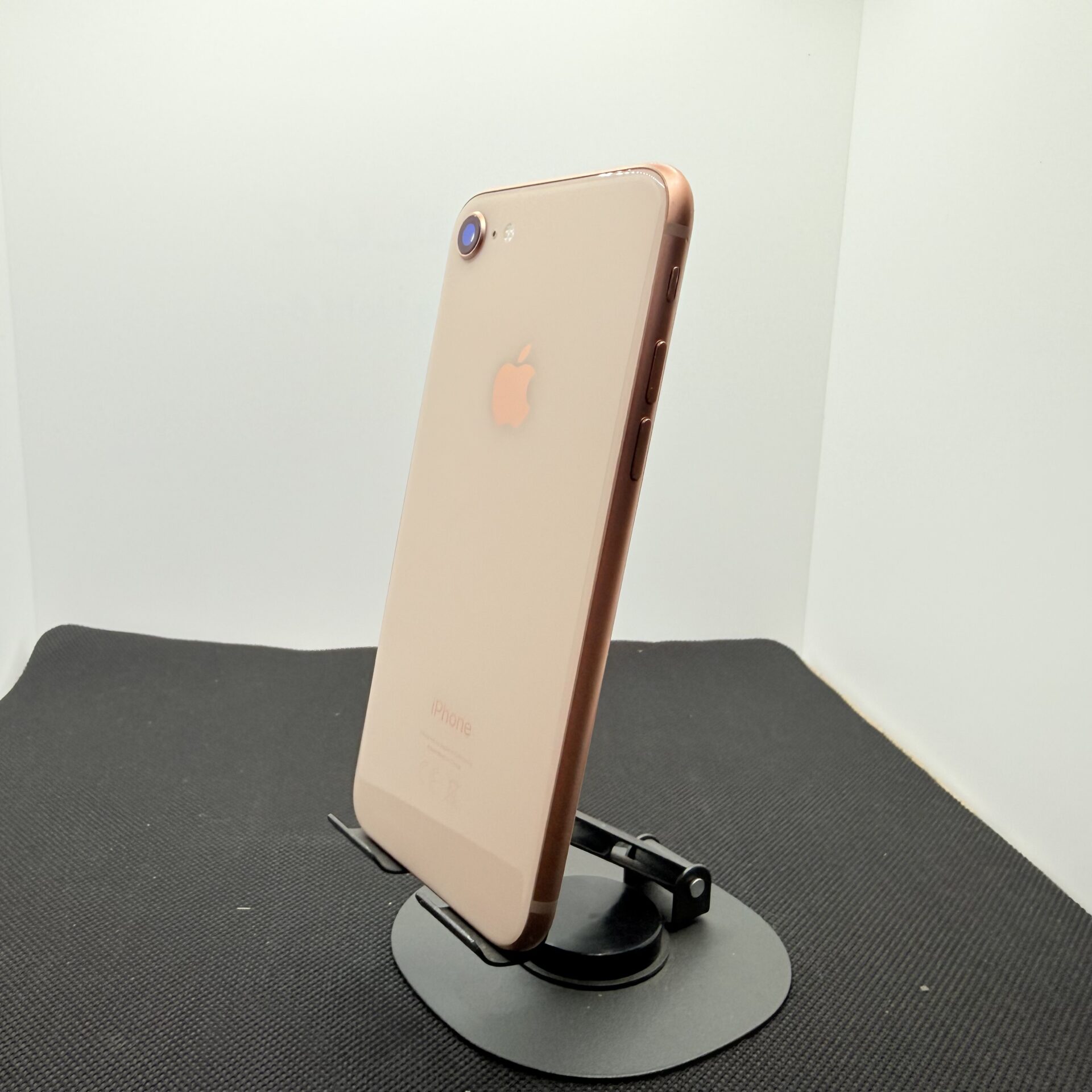 Apple iPhone 8 64GB Gold - (Grade B) - Image 7