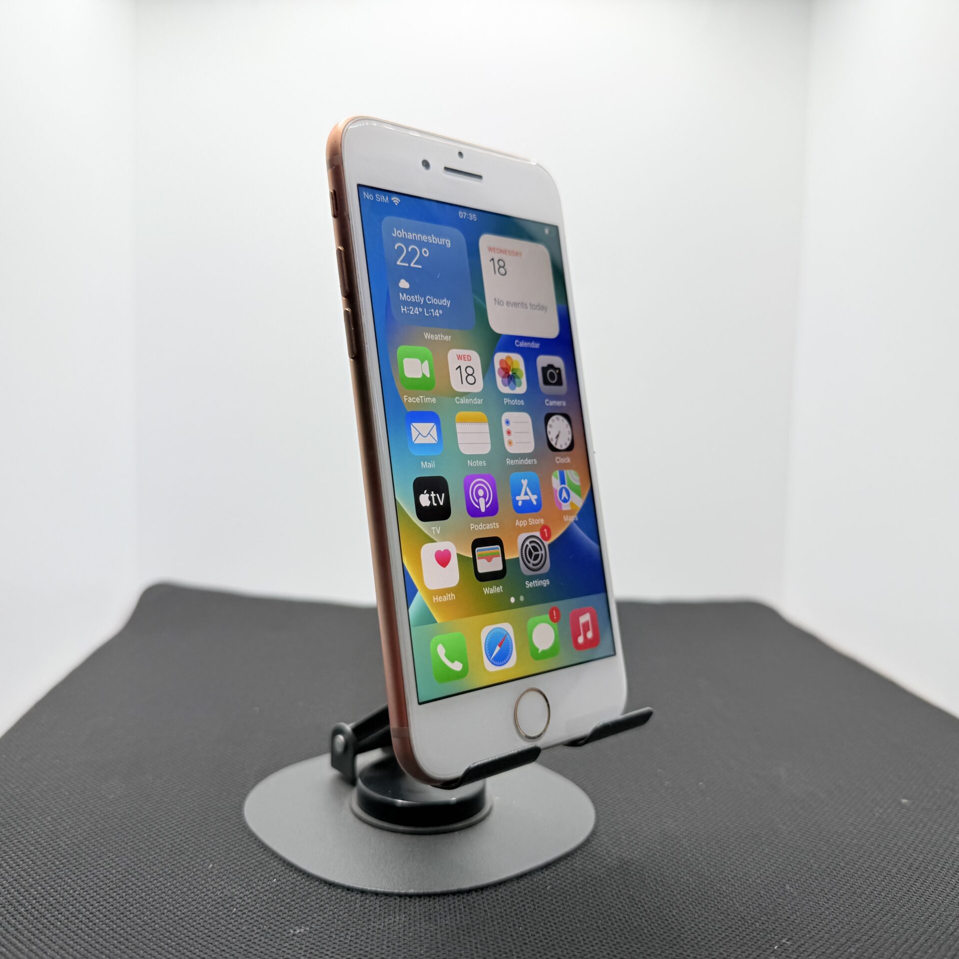 Apple iPhone 8 64GB Gold - (Grade B) - Image 2