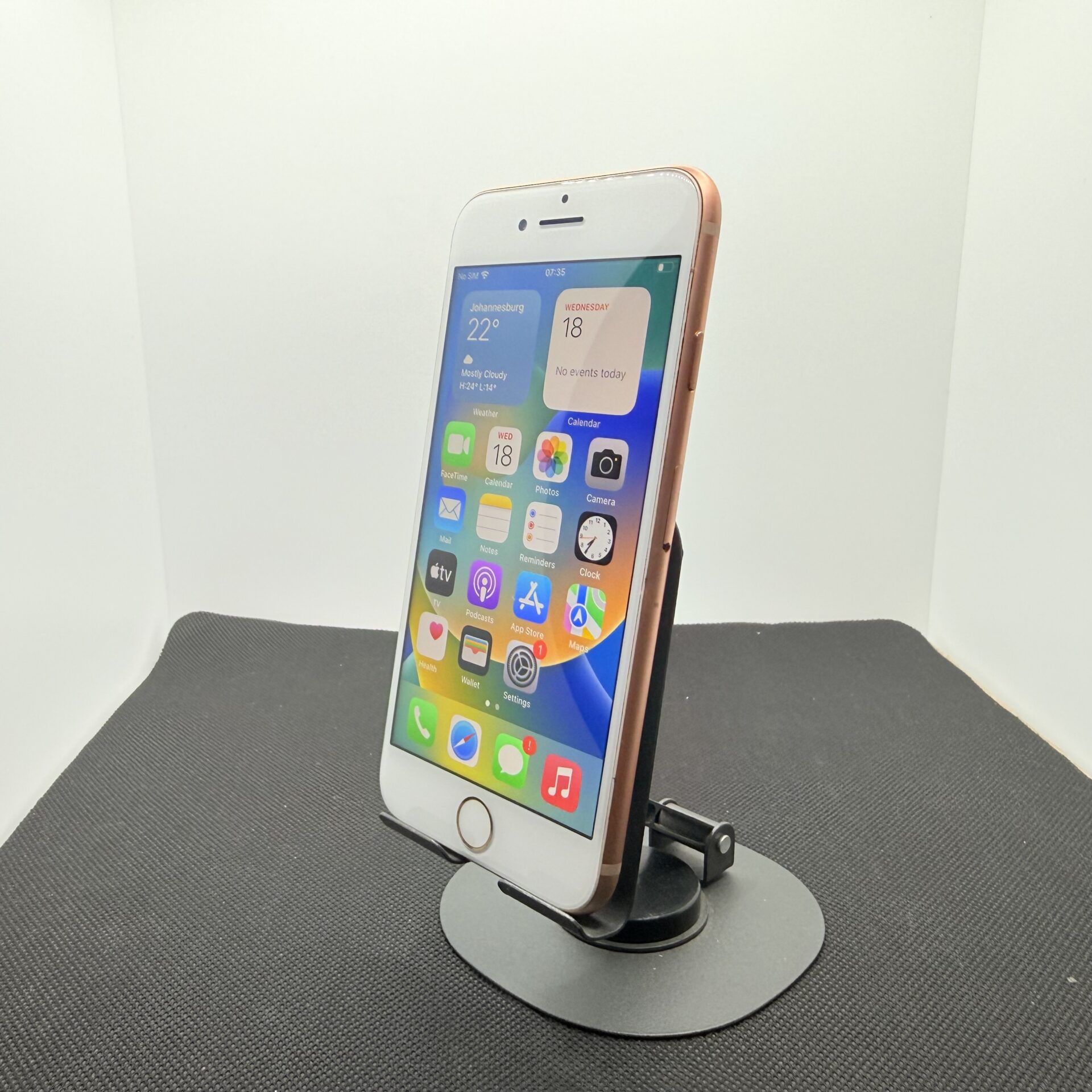 Apple iPhone 8 64GB Gold - (Grade B) - Image 4
