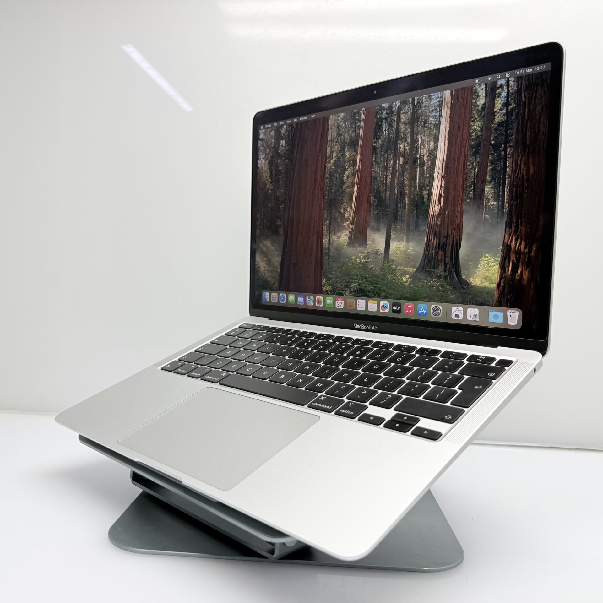 Apple MacBook Air “M1” 13-Inch 8CPU/7GPU (2020) 8GB RAM 256GB