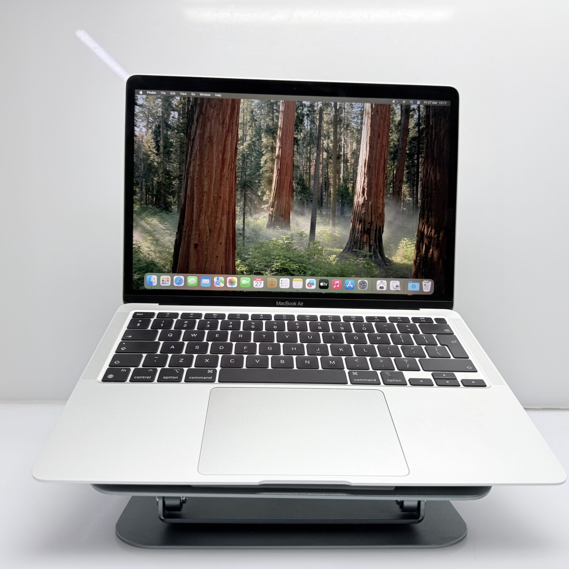 Apple MacBook Air “M1” 13-Inch 8CPU/7GPU (2020) 8GB RAM 256GB