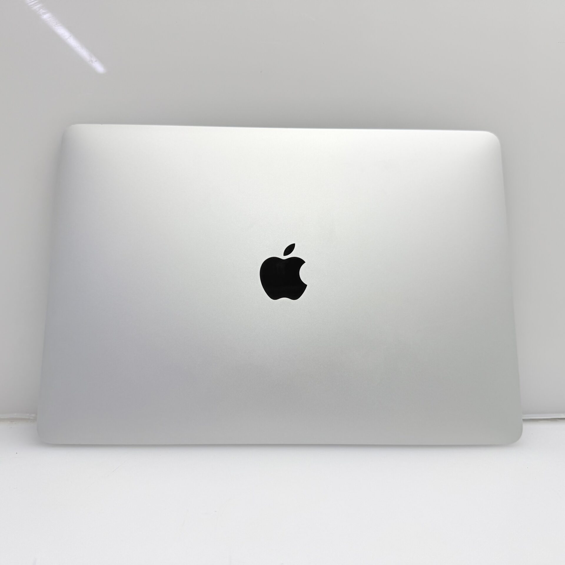 Apple MacBook Air “M1” 13-Inch 8CPU/7GPU (2020) 8GB RAM 256GB