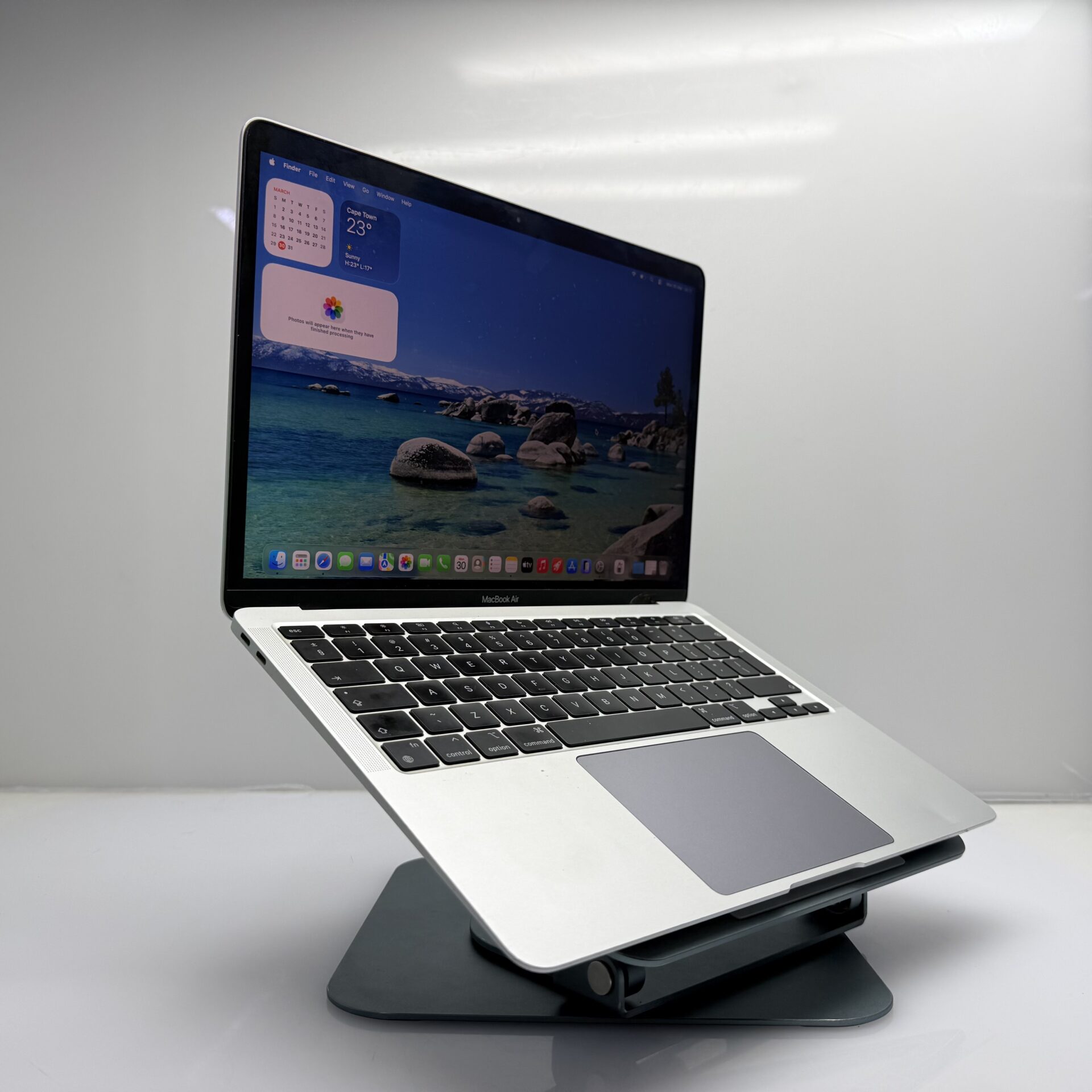 Apple MacBook Air “M1” 13-Inch 8CPU/7GPU (2020) 8GB RAM 256GB