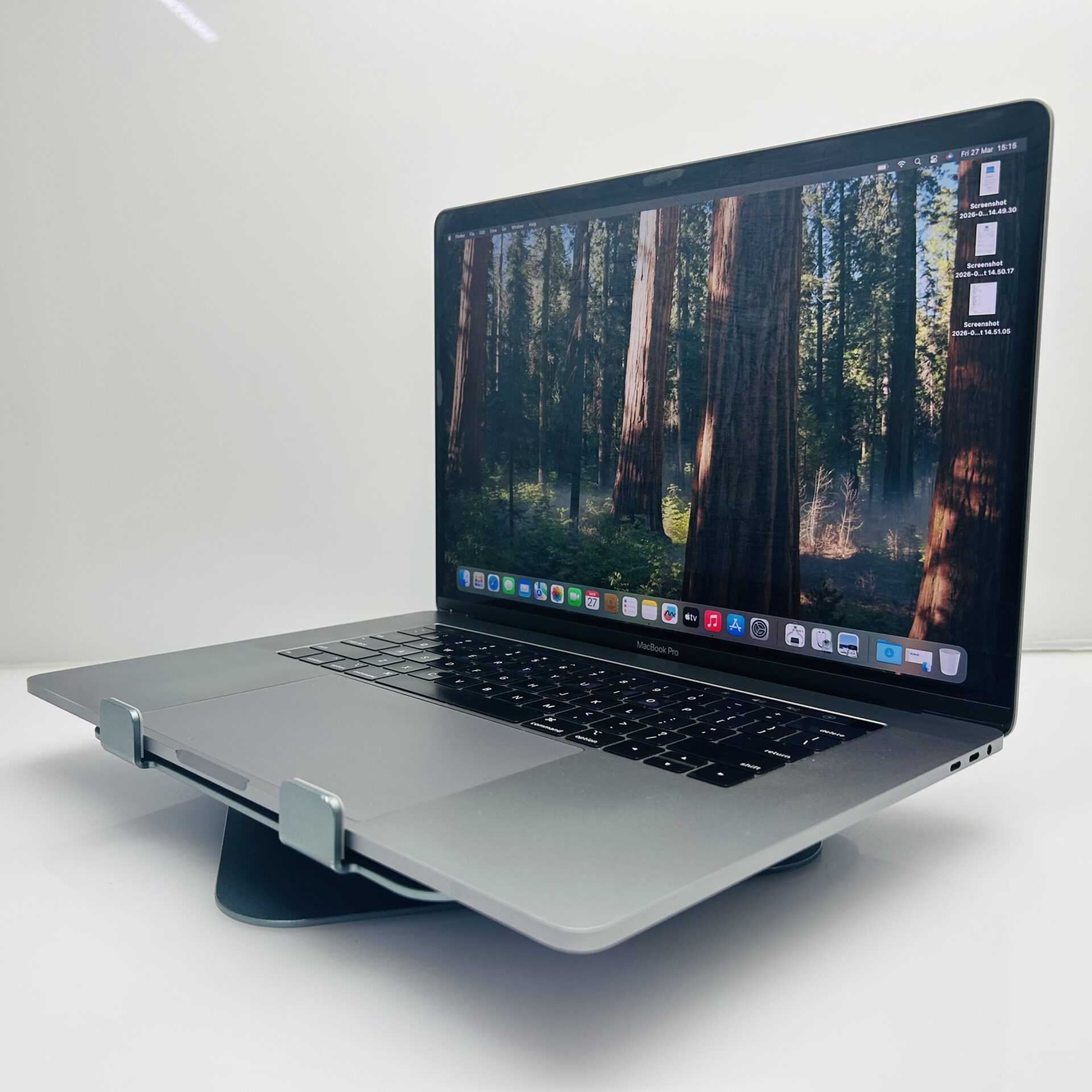 Apple Macbook Pro 15-inch 