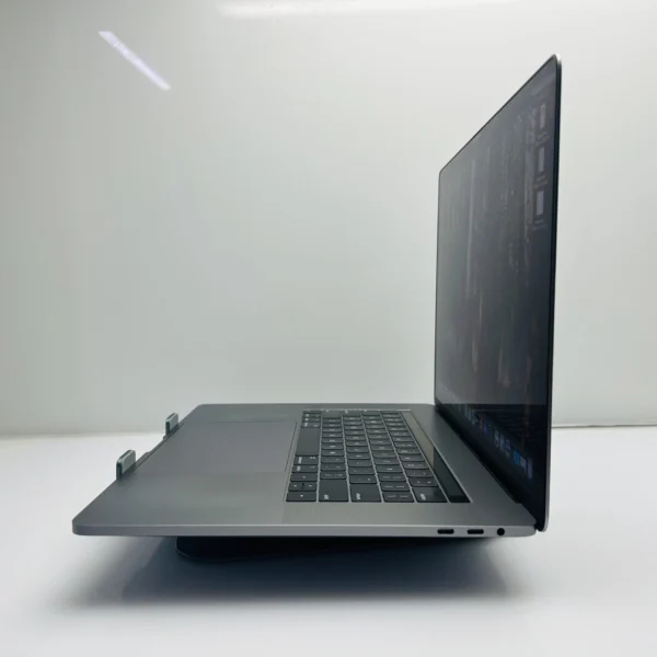 Apple Macbook Pro 15-inch 