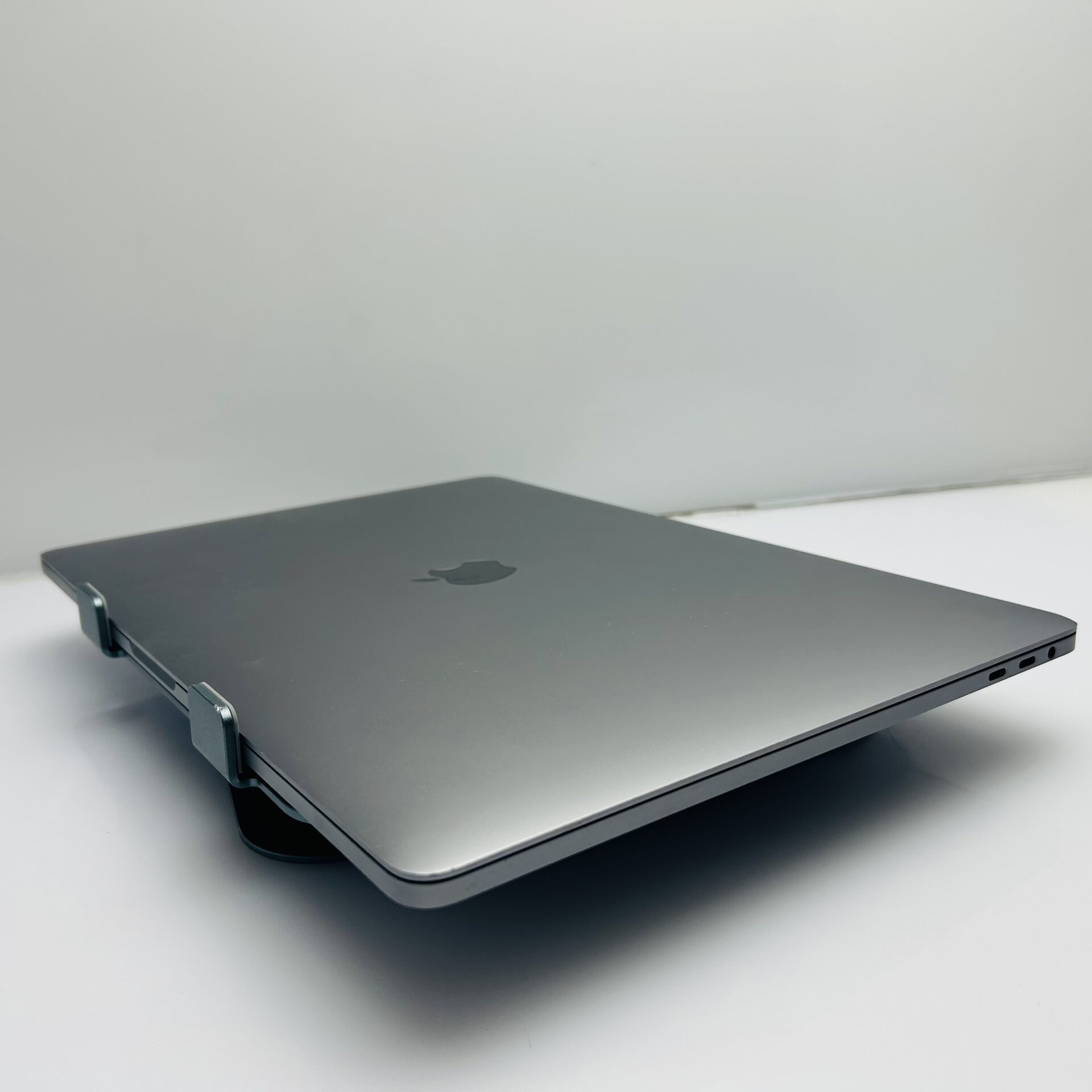 Apple Macbook Pro 15-inch 